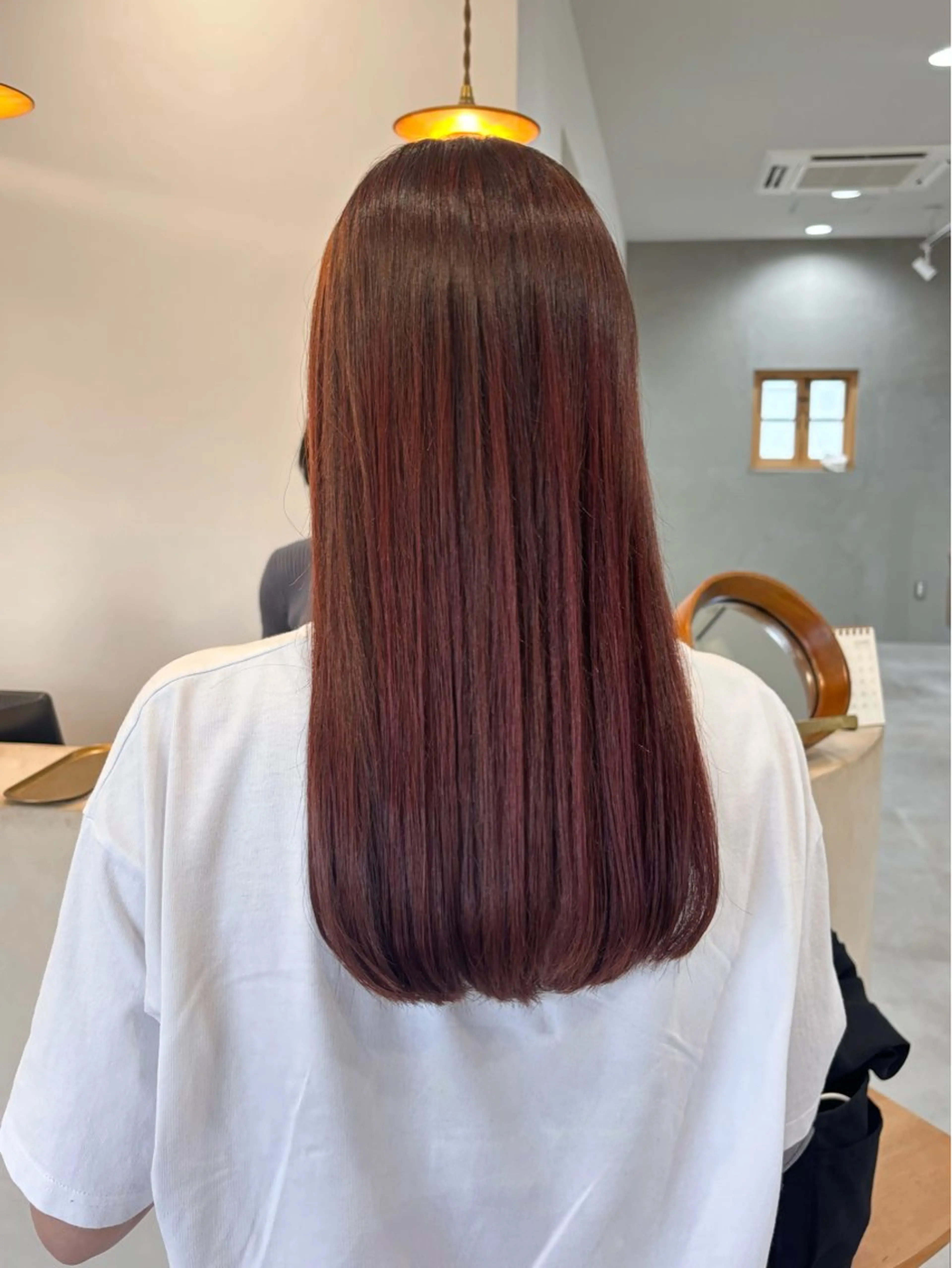 ロング カラー ブリーチ ブリーチなしカラー レッドカラー カット ヘアカラー トリートメント 真弓 理沙のヘアスタイル