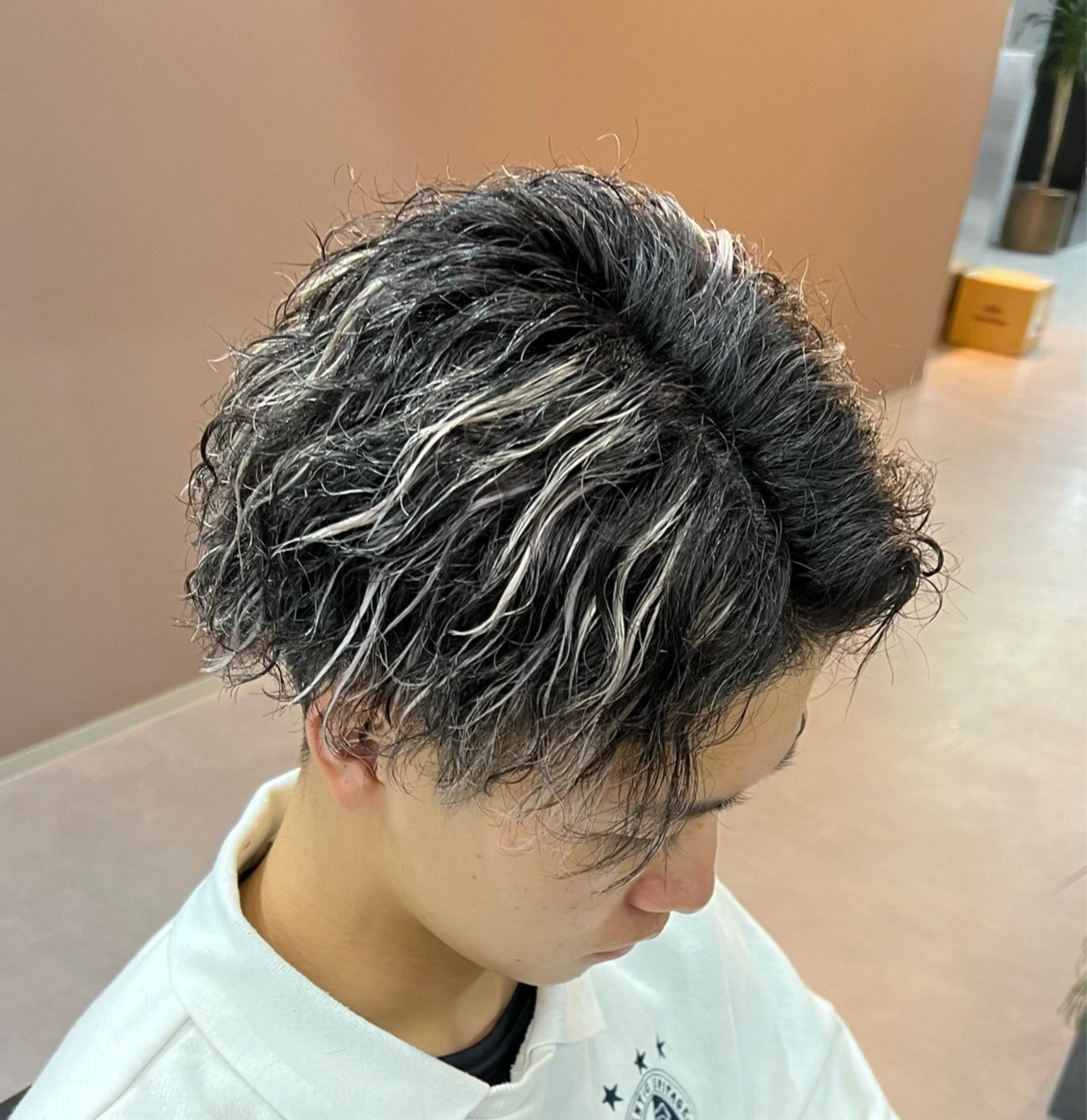 カラー パーマ メンズ カット ヘアカラー パーマ 金子勇希🔥パーマ 比率90%以上🔥のヘアスタイル