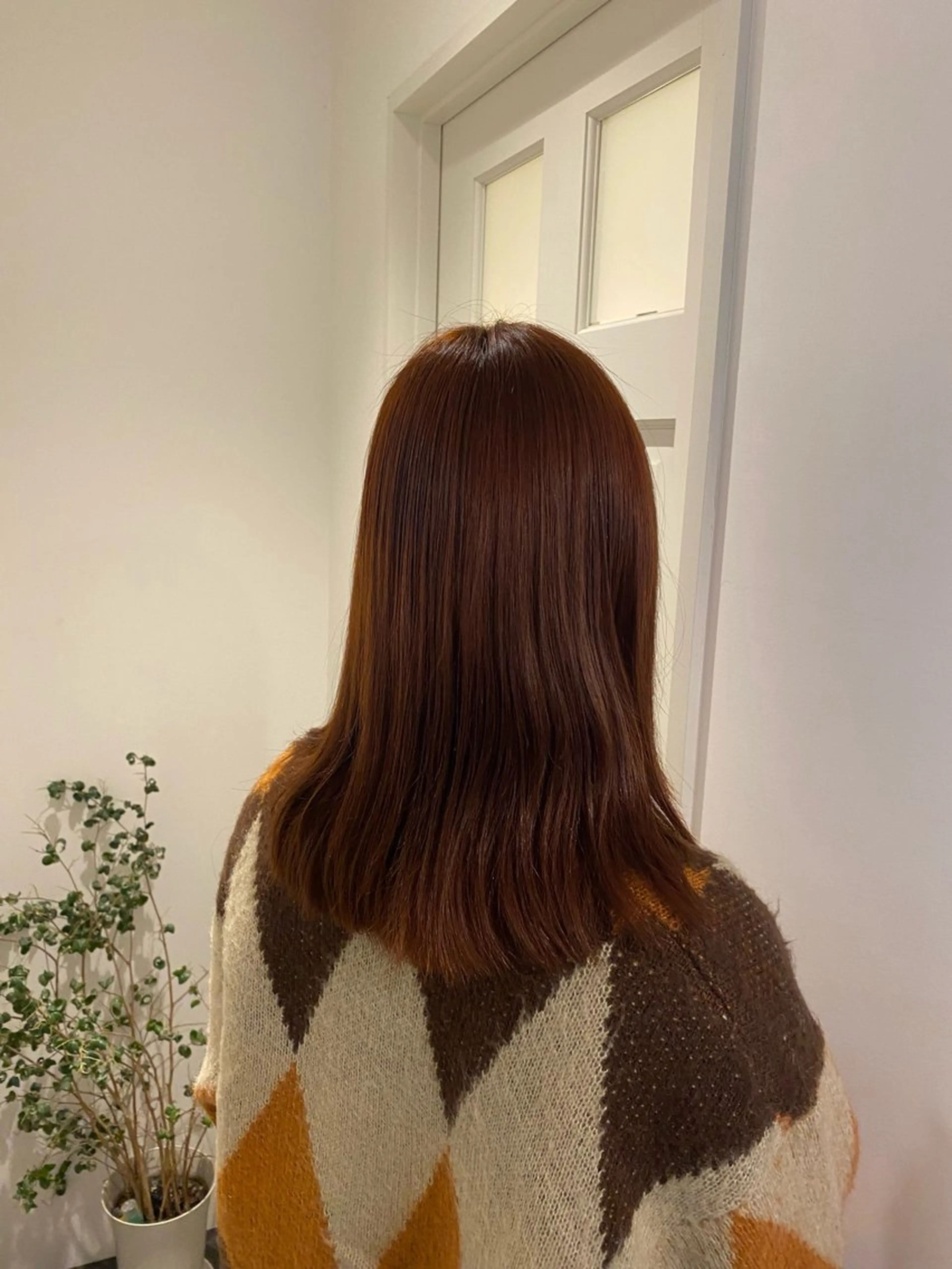 セミロング ヘアカラー FILMS haru 暖色カラーのヘアスタイル