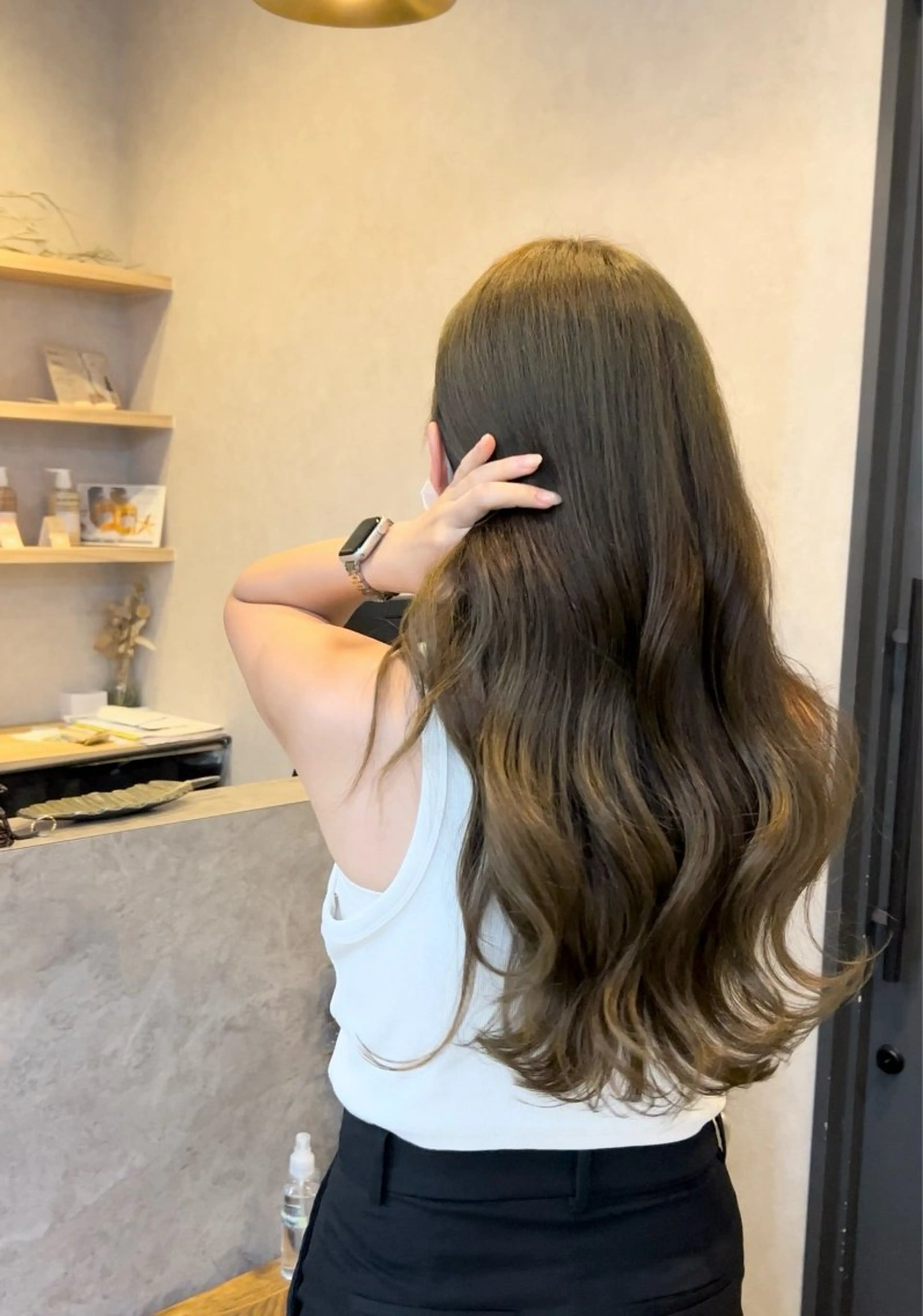 ロング カラー ベージュカラー オリーブベージュ カット ヘアカラー トリートメント いなみね はるきのヘアスタイル