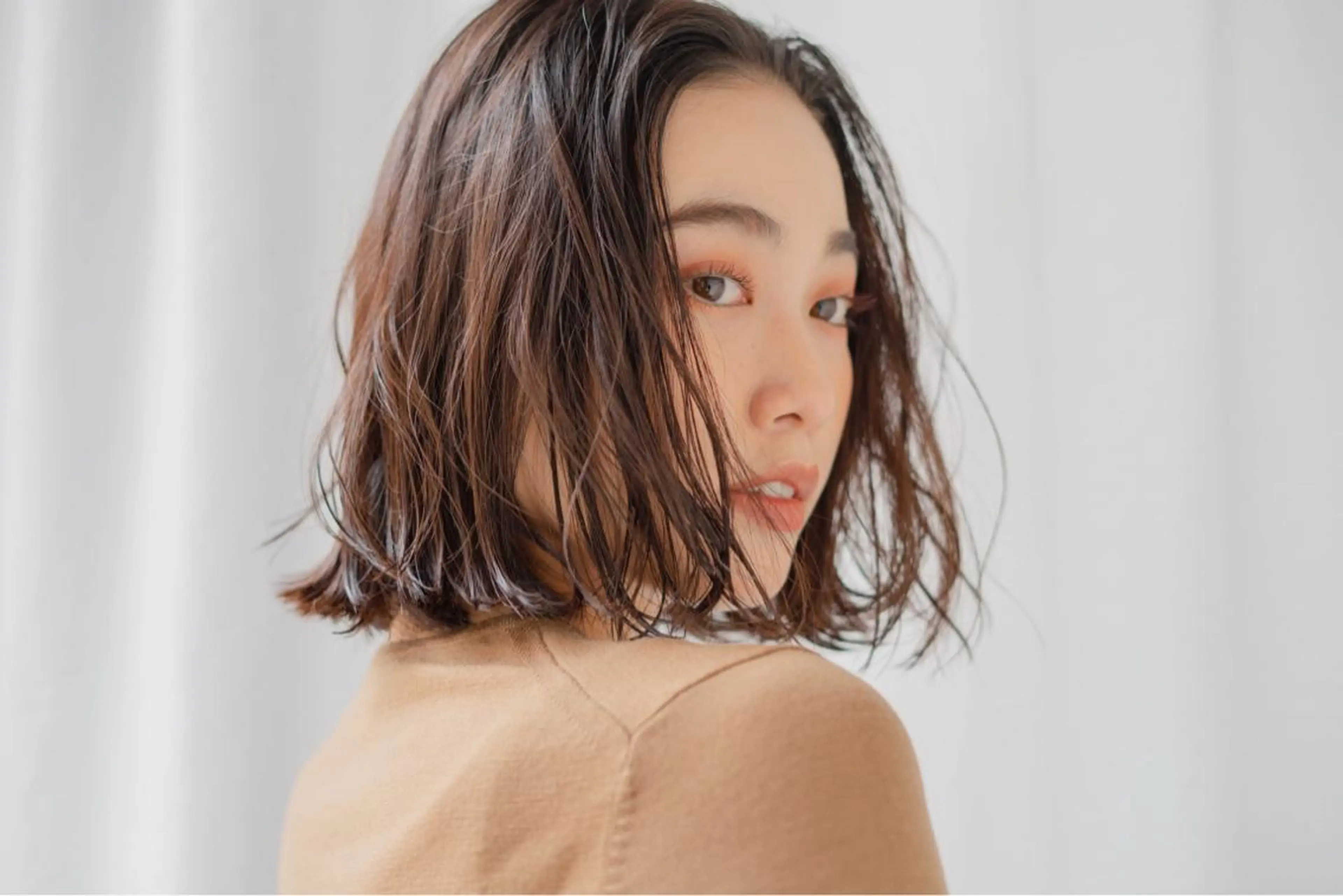 ミディアム カラー レイヤー.ボブ/ アヤミのヘアスタイル