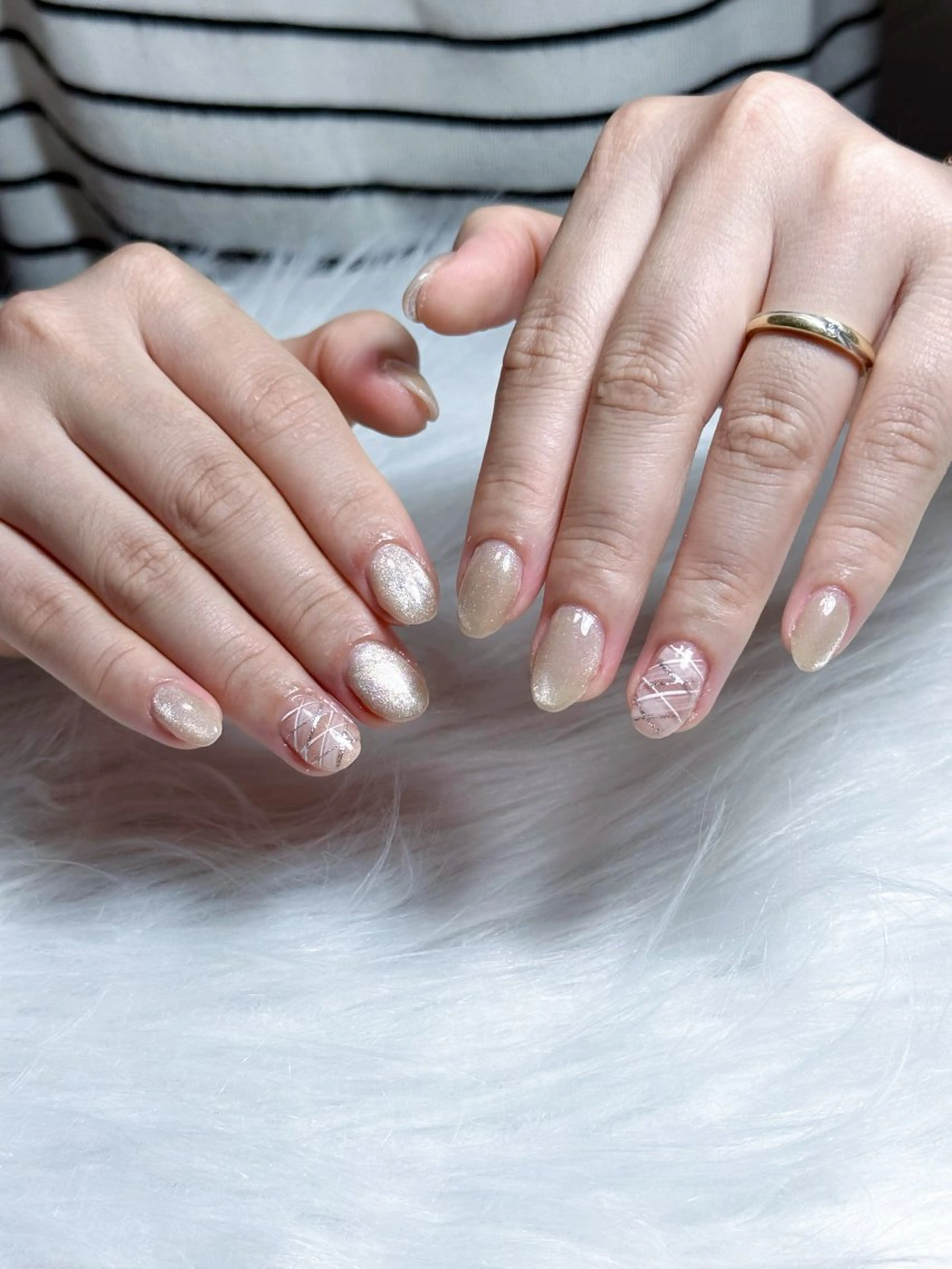 ネイル ジェルネイル グラデーション ミラーネイル ニュアンスネイル ネイルチップ ハンドネイル Kitty Nailのネイルデザイン