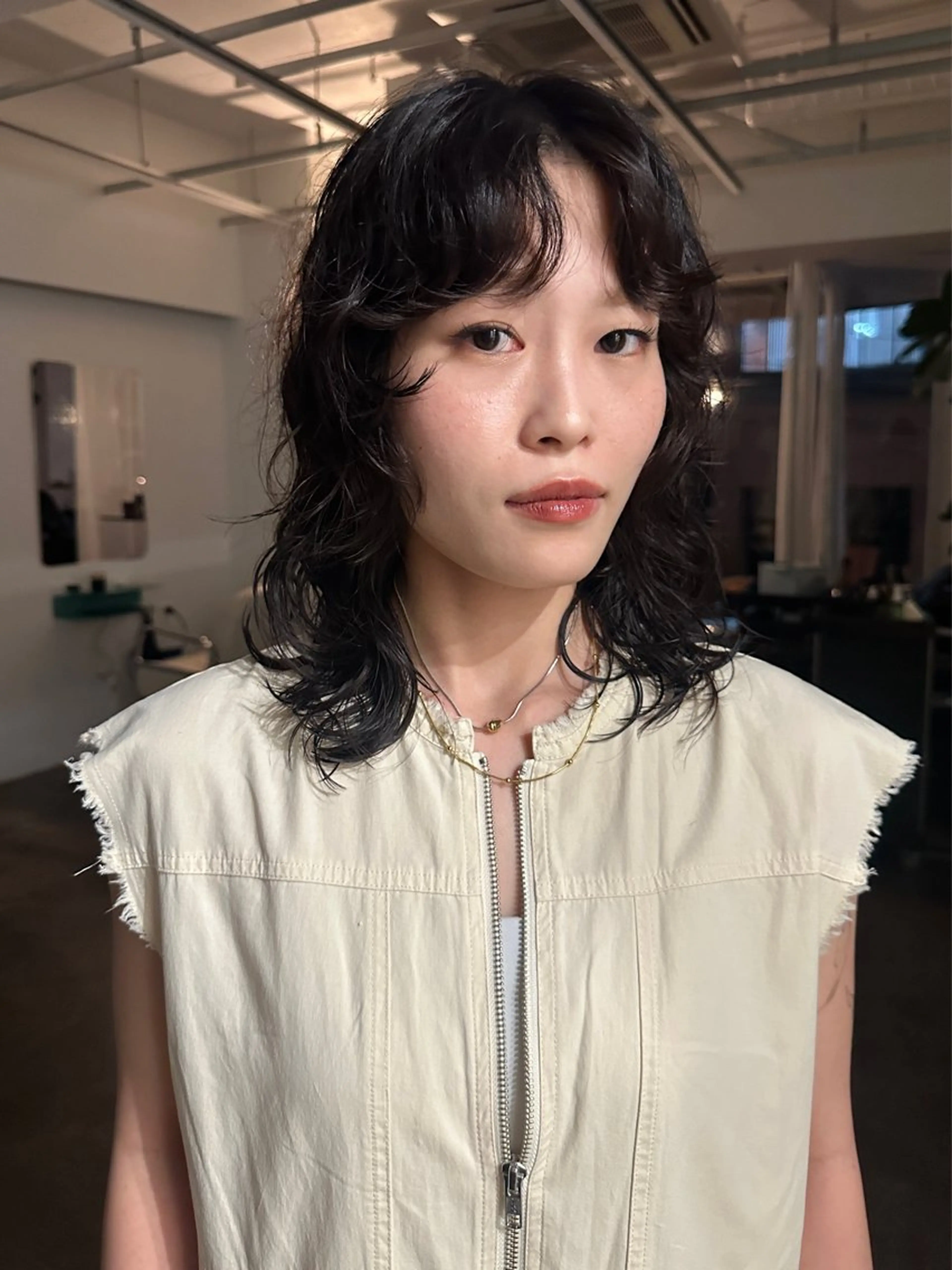 ミディアム カラー パーマ カット ヘアカラー パーマ ボブ/レイヤー/ケア パーマ/透明感カラーのヘアスタイル