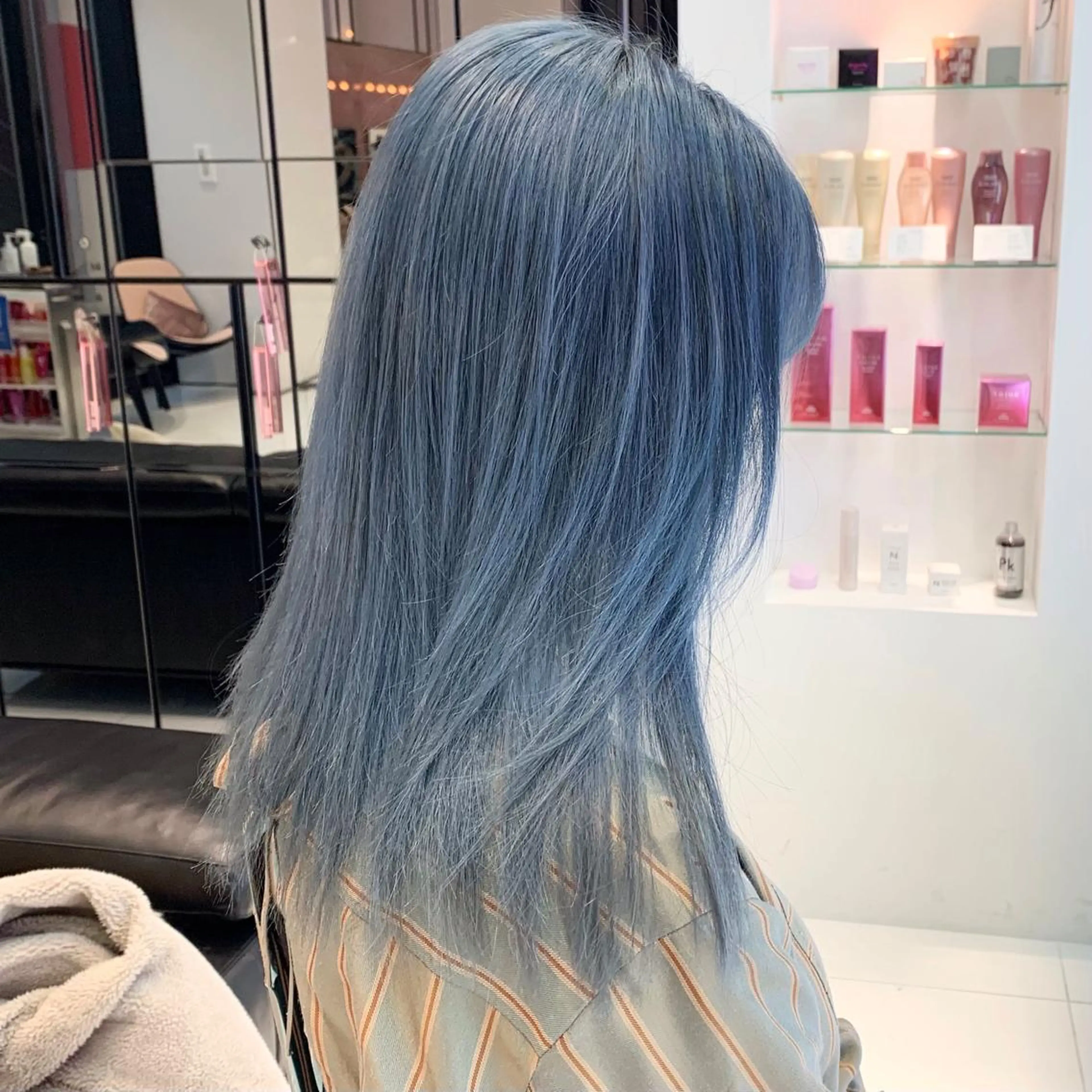 ミディアム カラー ブルーカラー カット ヘアカラー ハッシュカット/ハイ トーン/MANAMIのヘアスタイル