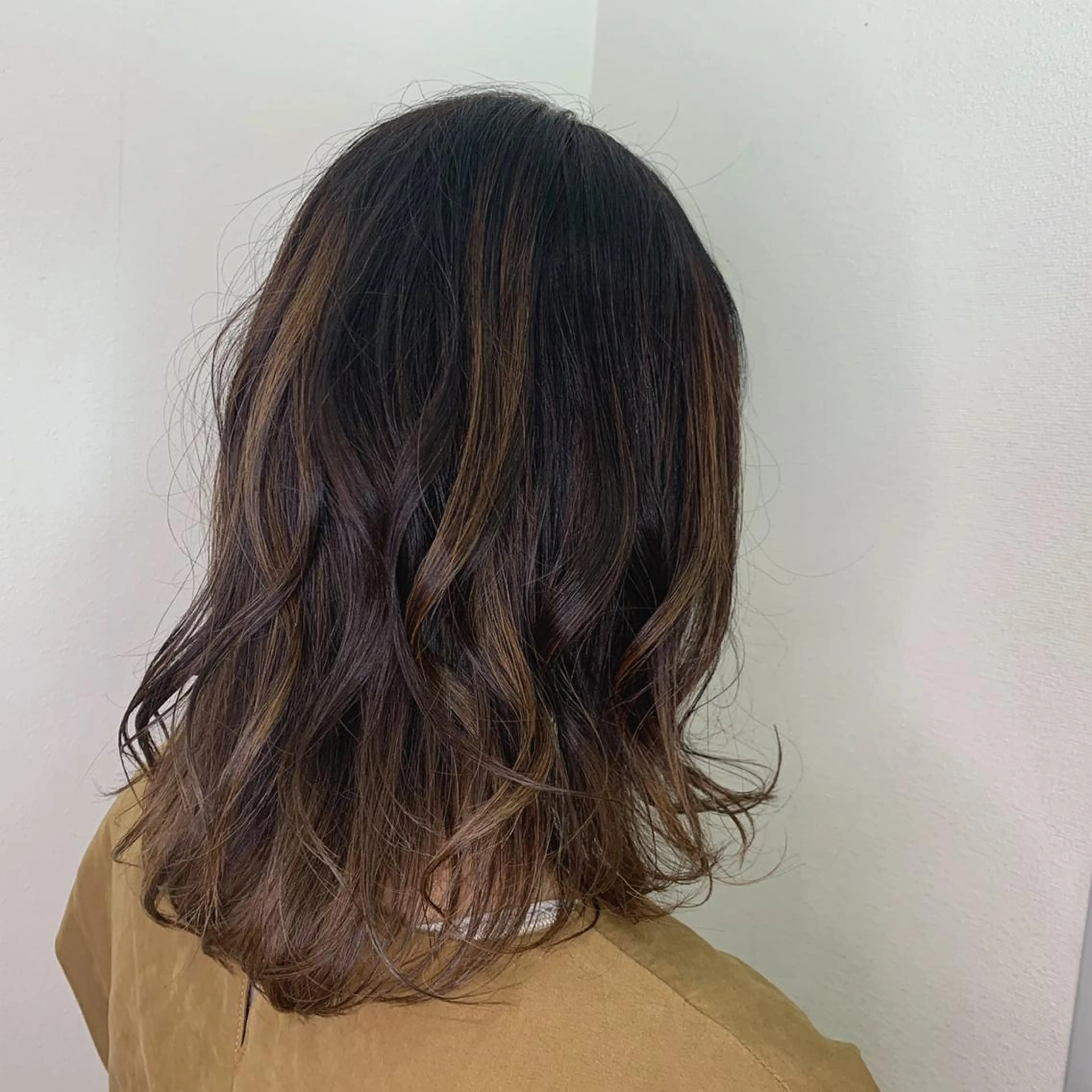 セミロング カラー ハイライトカラー ハイライト ヘアカラー トリートメント ボブウルフ／ボブ Satsuki【名駅のヘアスタイル