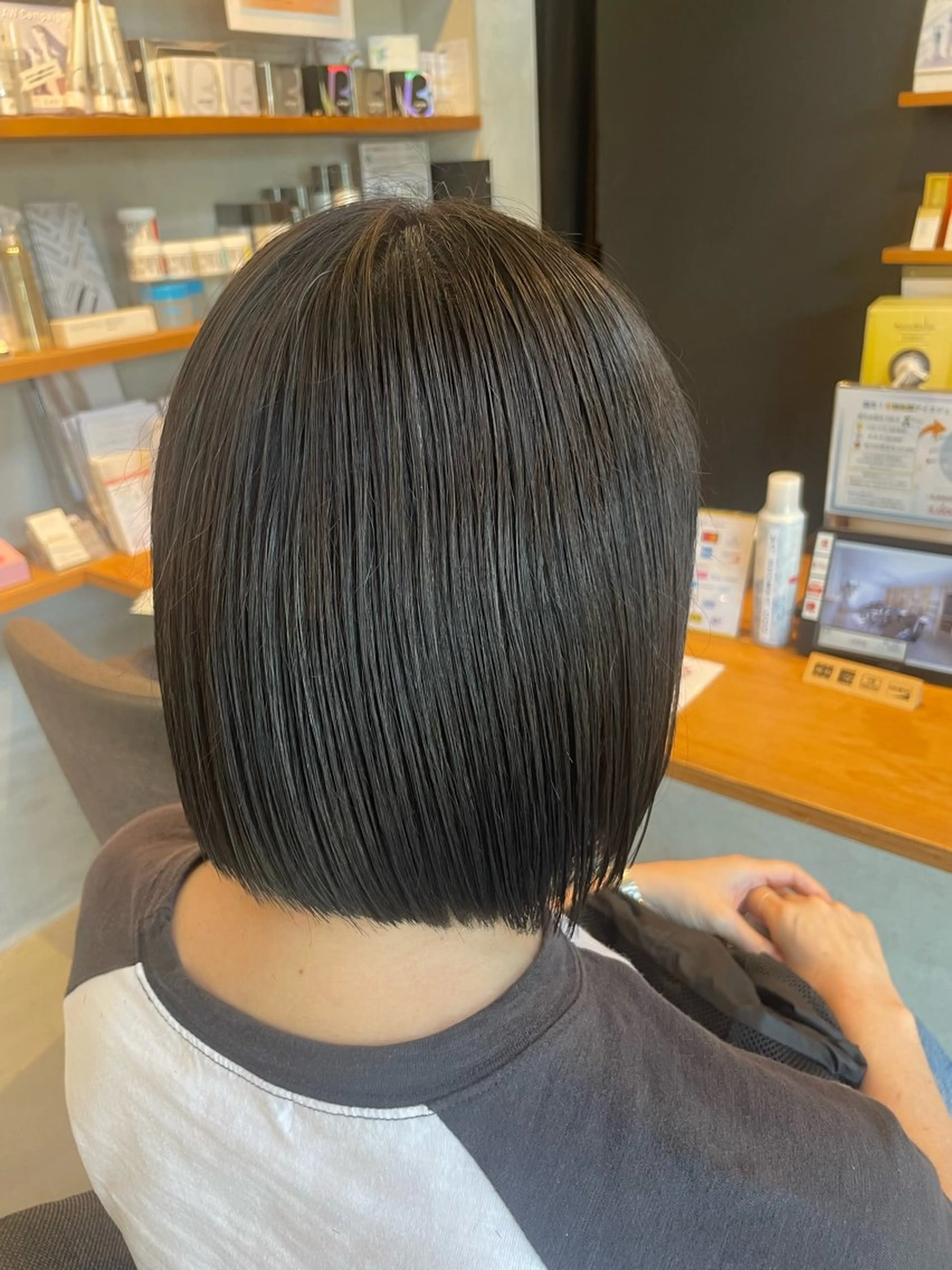 ミディアム ハイライト ヘアカラー 笹川 桃歌のヘアスタイル