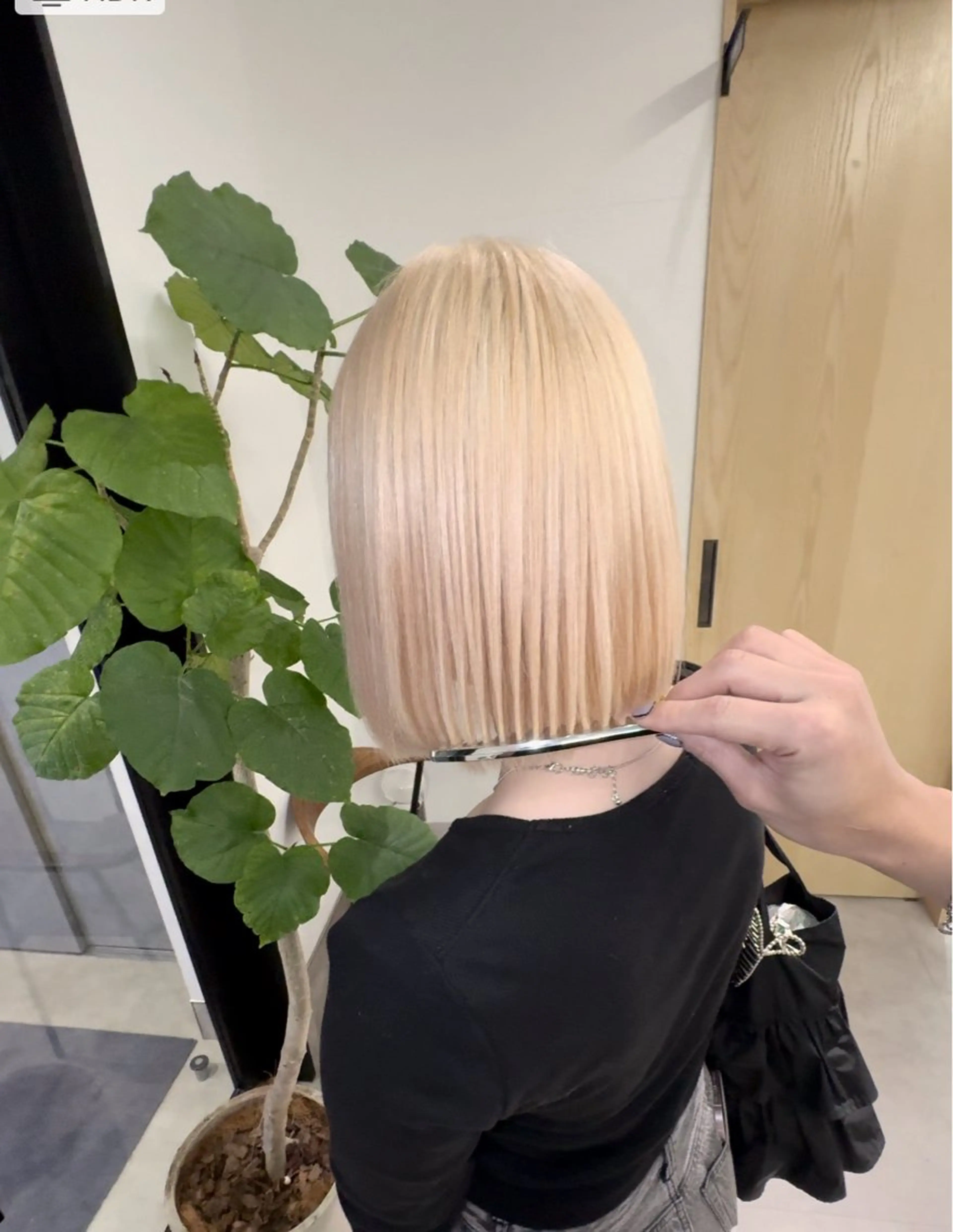 ショート カラー トリートメント ブリーチ矯正💐 ミルクティー💐ナオのヘアスタイル