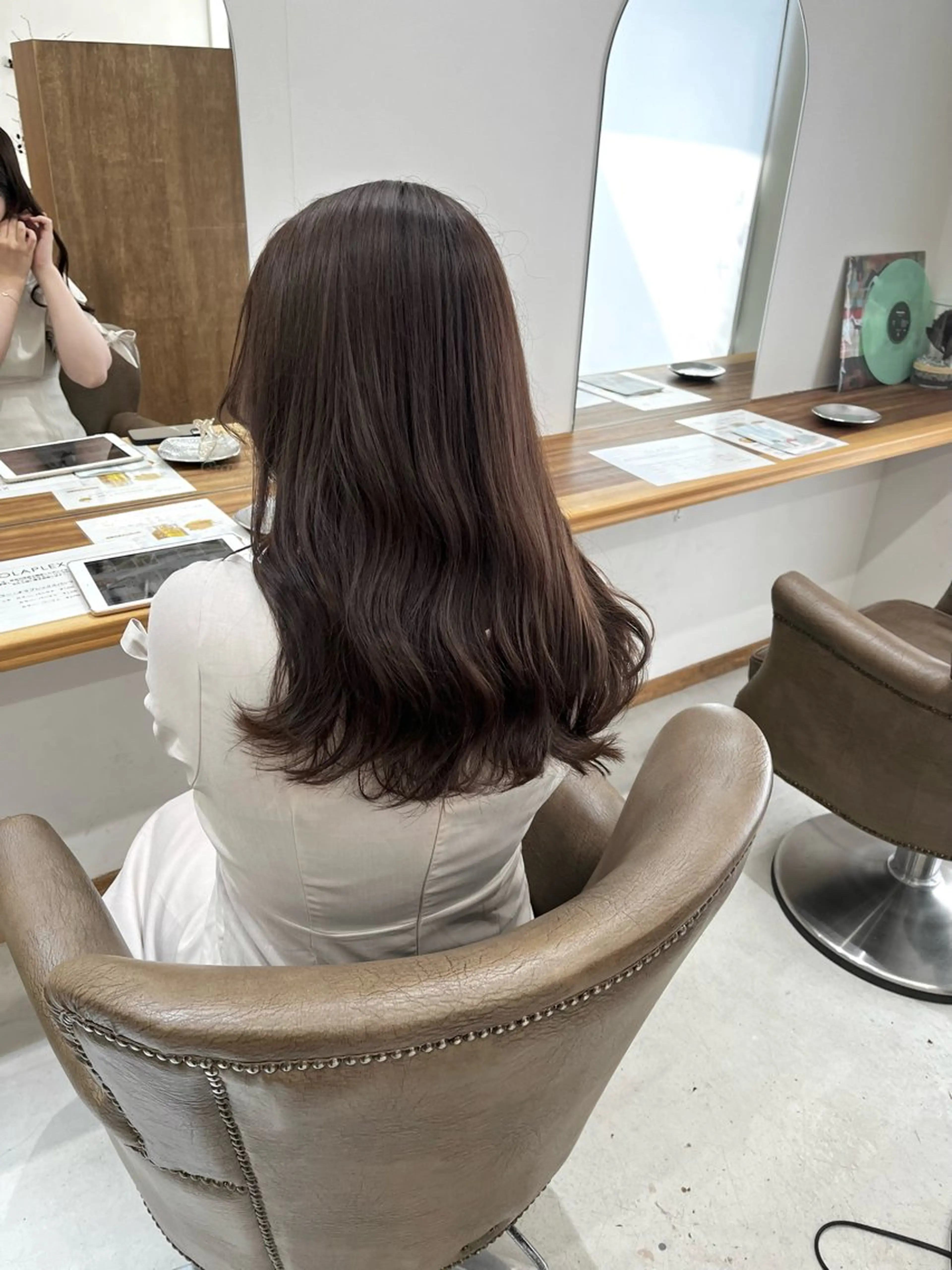 セミロング カラー ヘアアレンジ ブリーチ ダブルカラー ブリーチなしカラー カット ヘアカラー トリートメント ena/ブリーチなし 暖色・ベージュ🎀のヘアスタイル