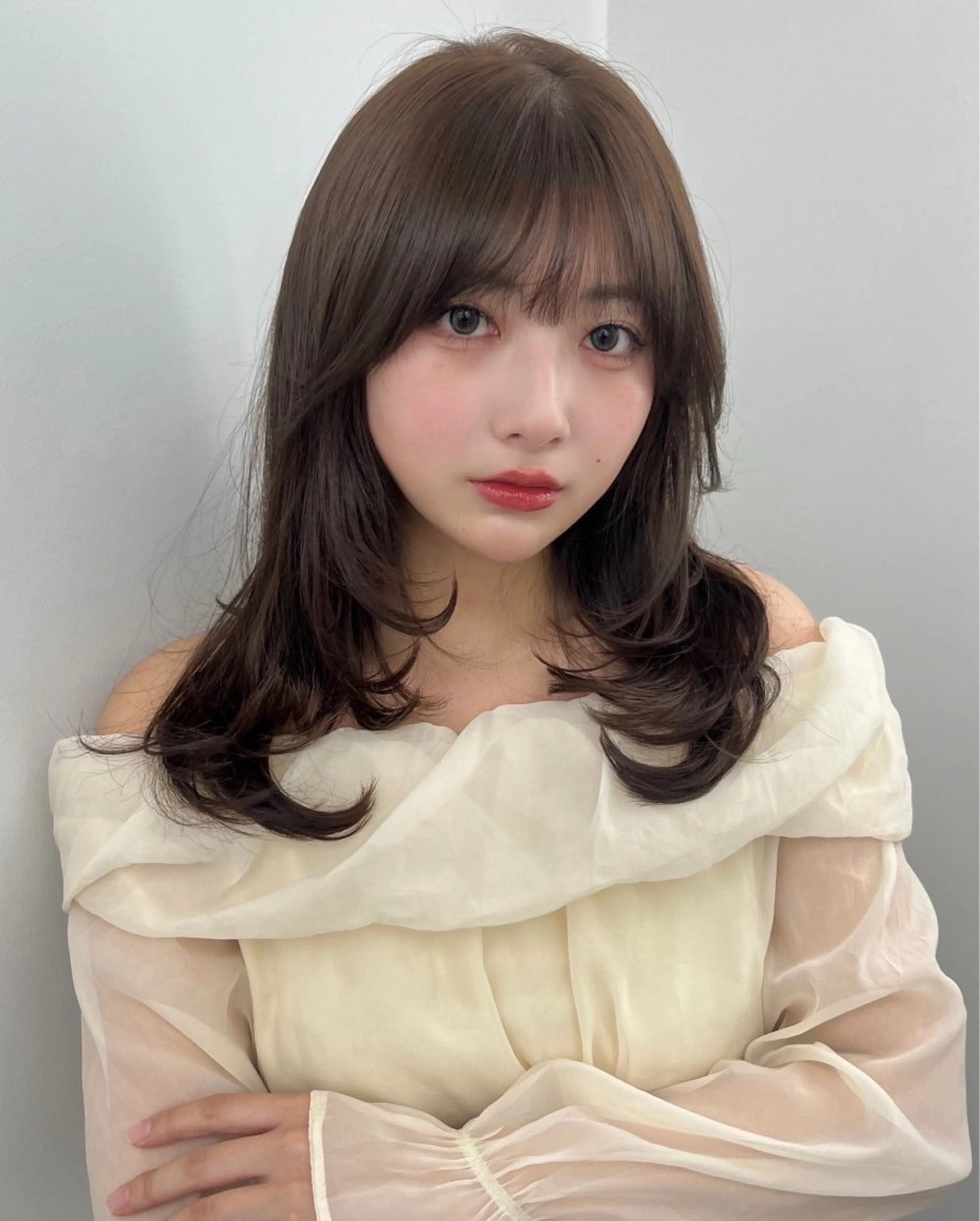 セミロング カラー アッシュ ベージュカラー 黒髪 ブリーチ ブルーカラー 透明感カラー/ 韓国ヘアkanatoのヘアスタイル