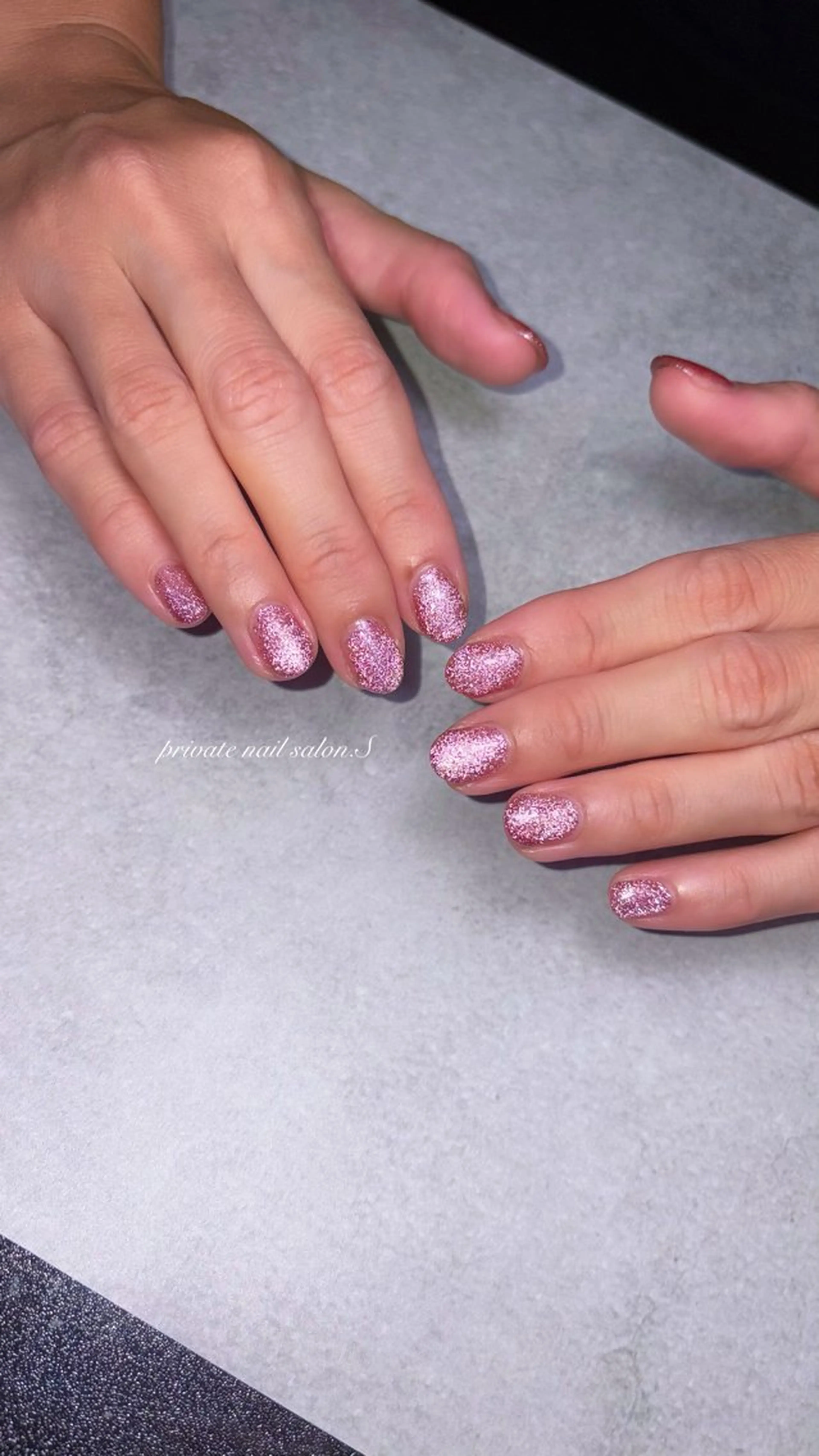 ネイル フラッシュネイル ジェルネイル ワンカラーネイル ピンク ハンドネイル 関山 志乃のネイルデザイン