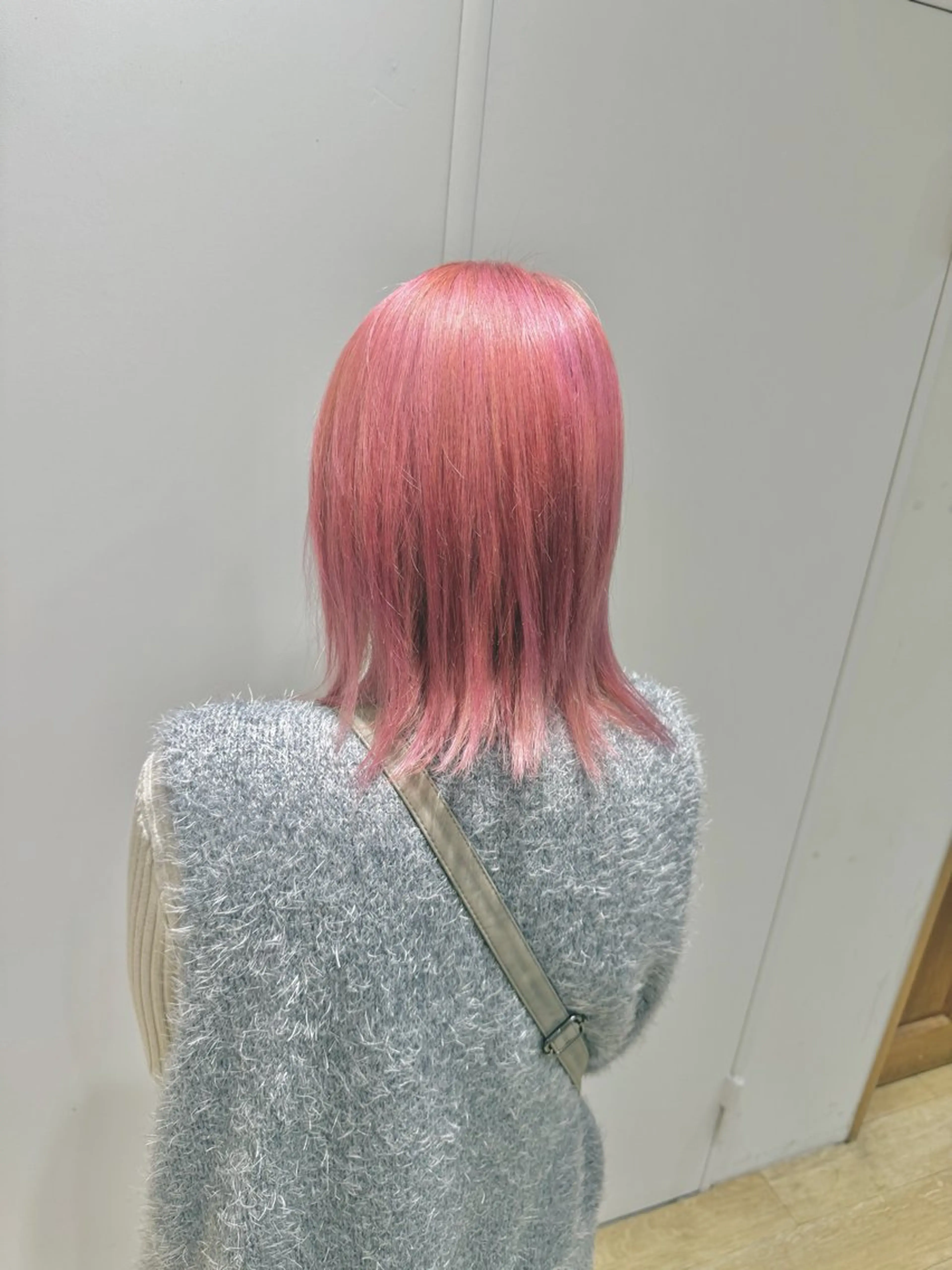 ミディアム カラー ピンクカラー ヘアカラー トリートメント 吉松 大輝のヘアスタイル