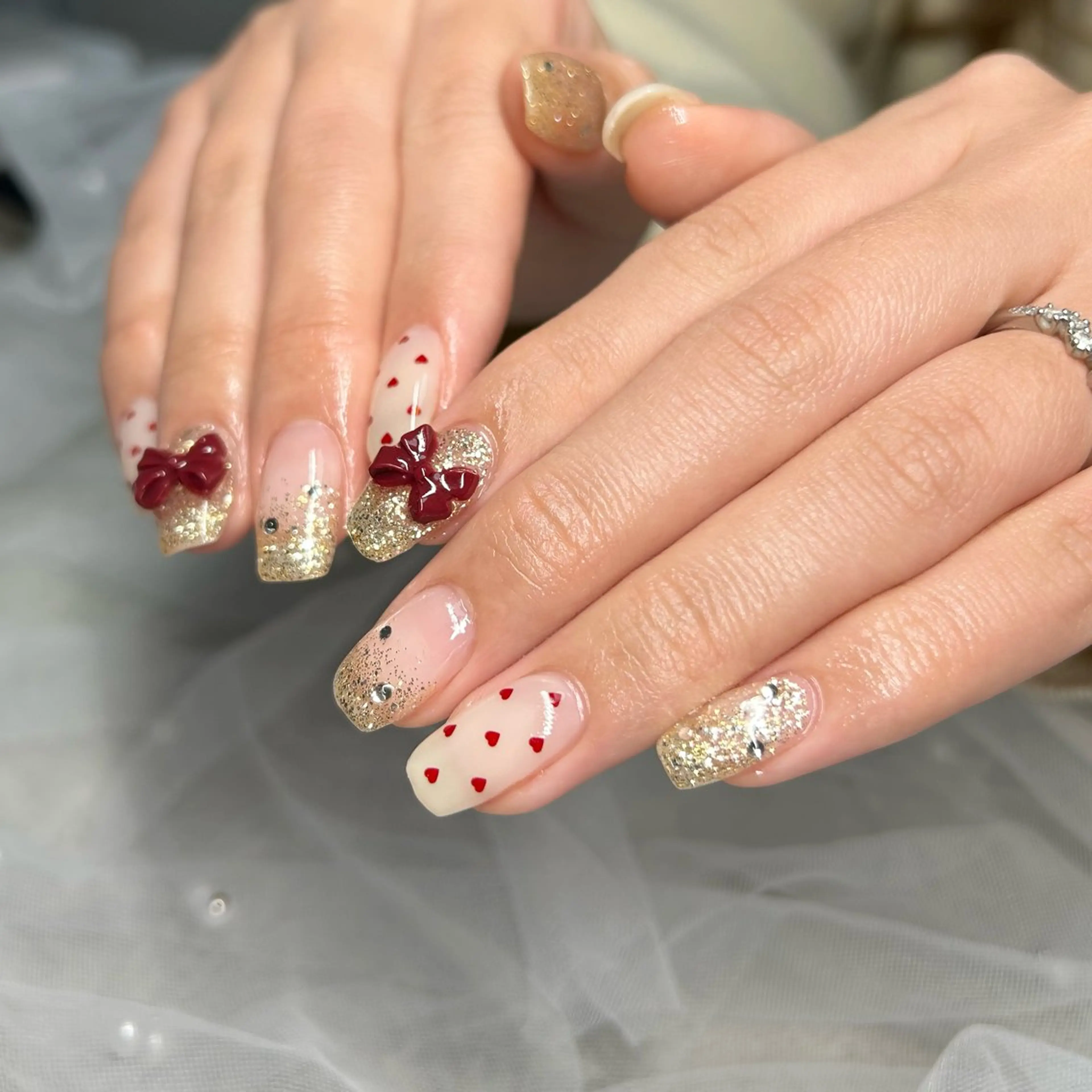 ネイル ゴールド キラキラネイル ラメ(グリッター) ストーンネイル ハンドネイル ten nail salon　かえでのネイルデザイン