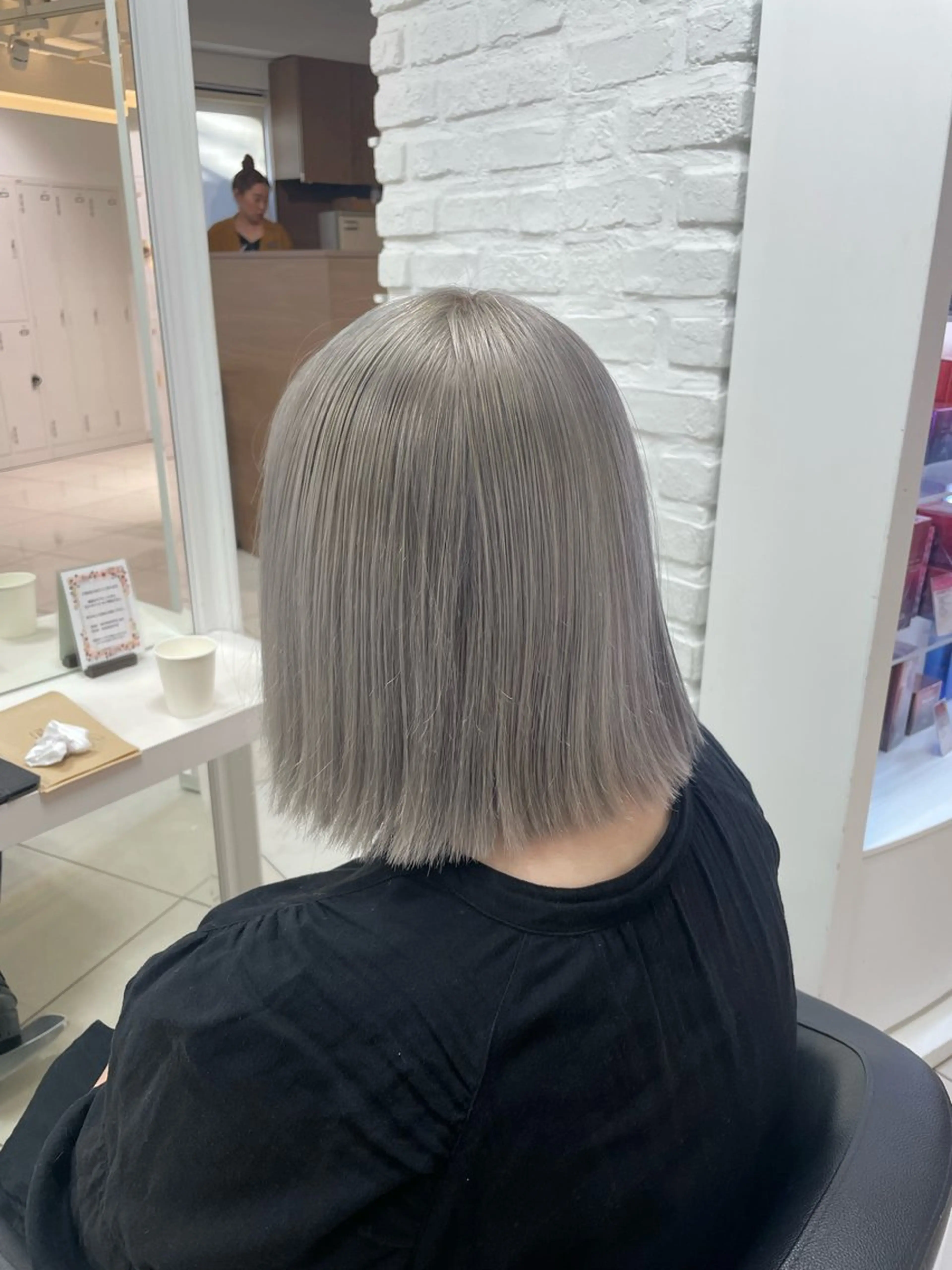 ショート カット ヘアカラー トリートメント 【デザインカラー】 粥川佳日望のヘアスタイル