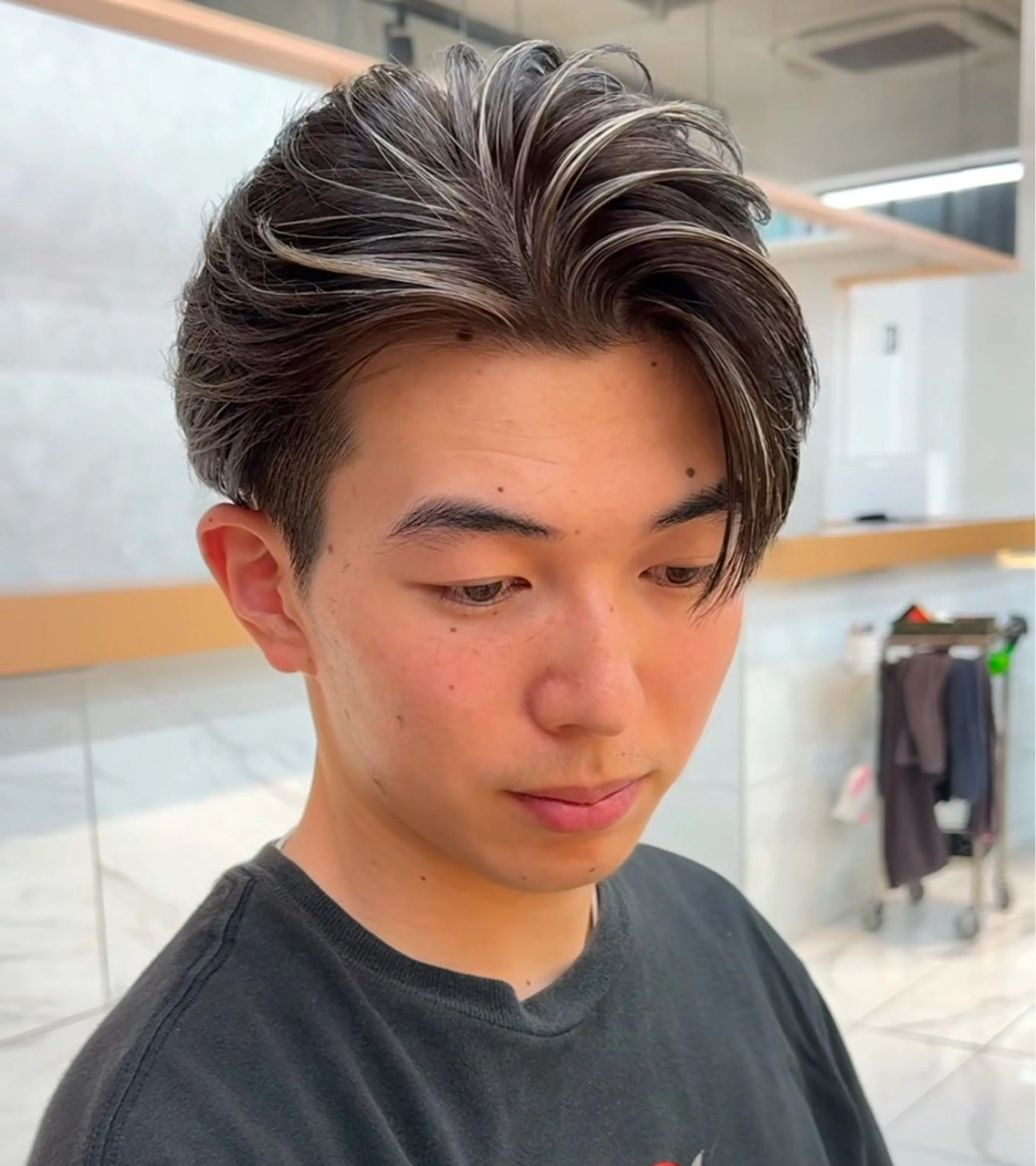 メンズ センターパート メンズハイライト メンズメッシュ カット ヘアカラー 大人メッシュ/ ハイライト/ぽんのヘアスタイル