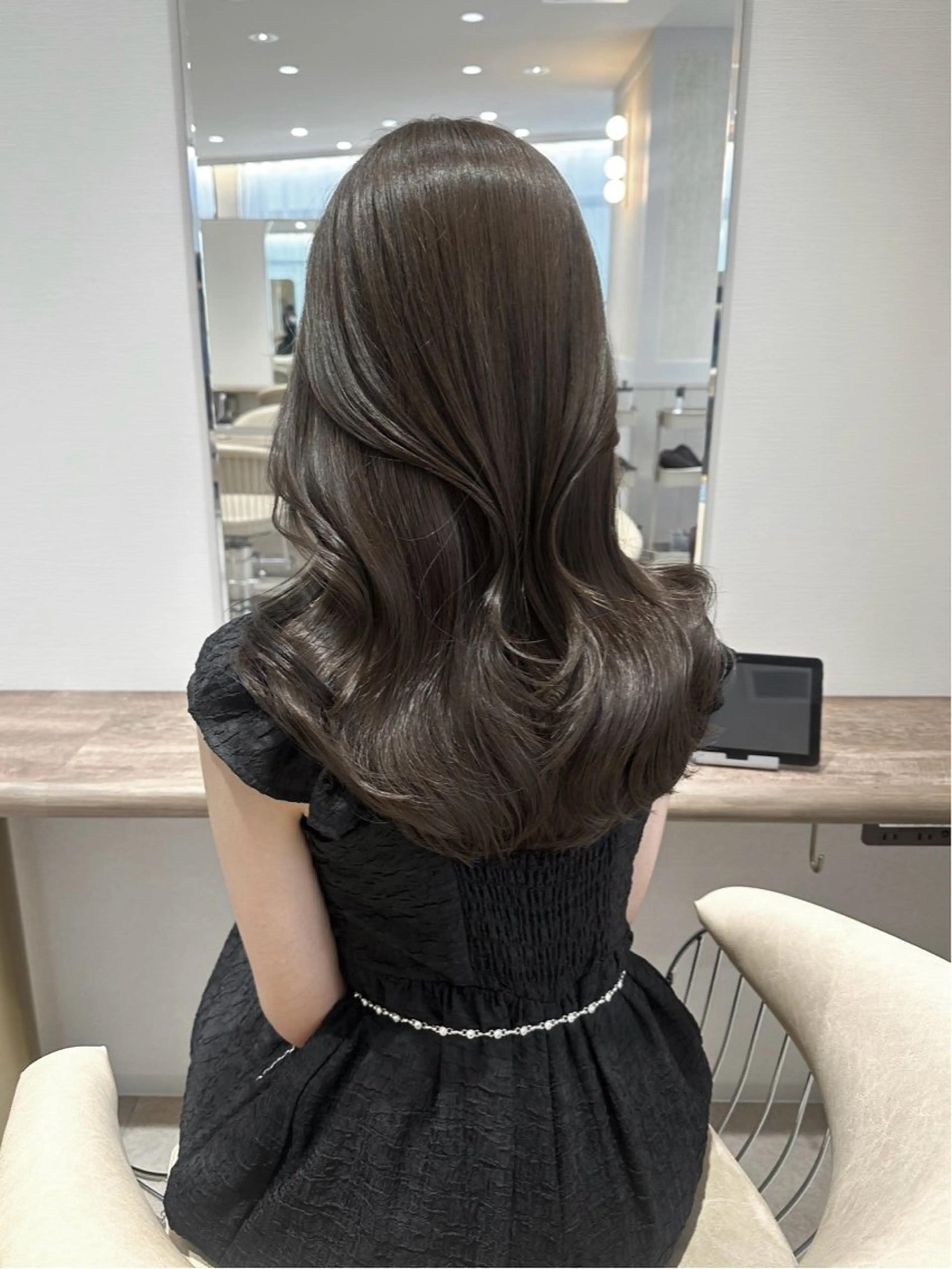 ミディアム ♡Yoshino♡ 艶グレージュカラーのヘアスタイル