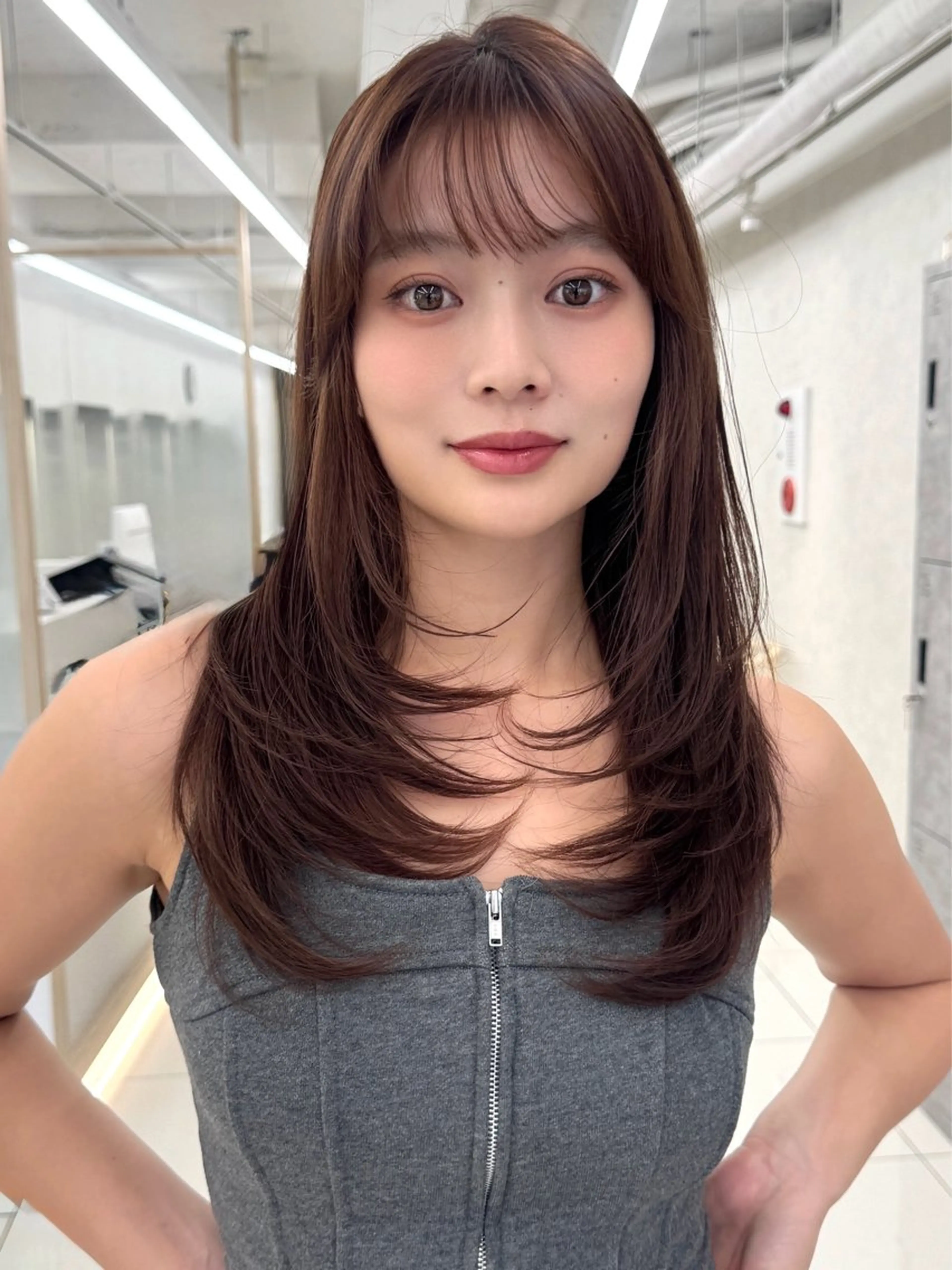 ロング 韓国風ヘア レイヤーカット ロング 小顔カット カット トリートメント レイヤー/韓国/ 顔周り/しんやのヘアスタイル