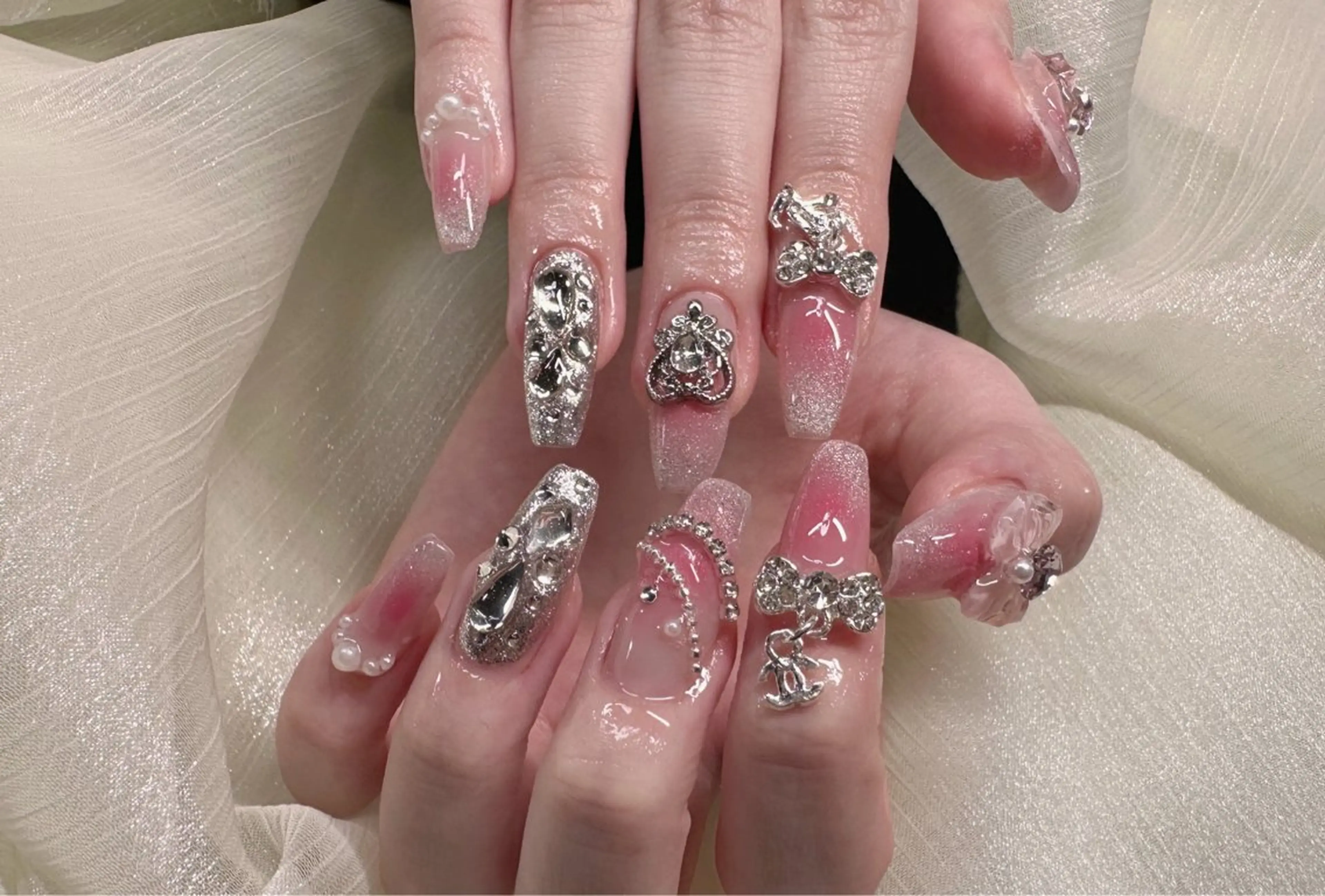ネイル Rola kira nail salon所属・Rola kira 麗のネイルデザイン