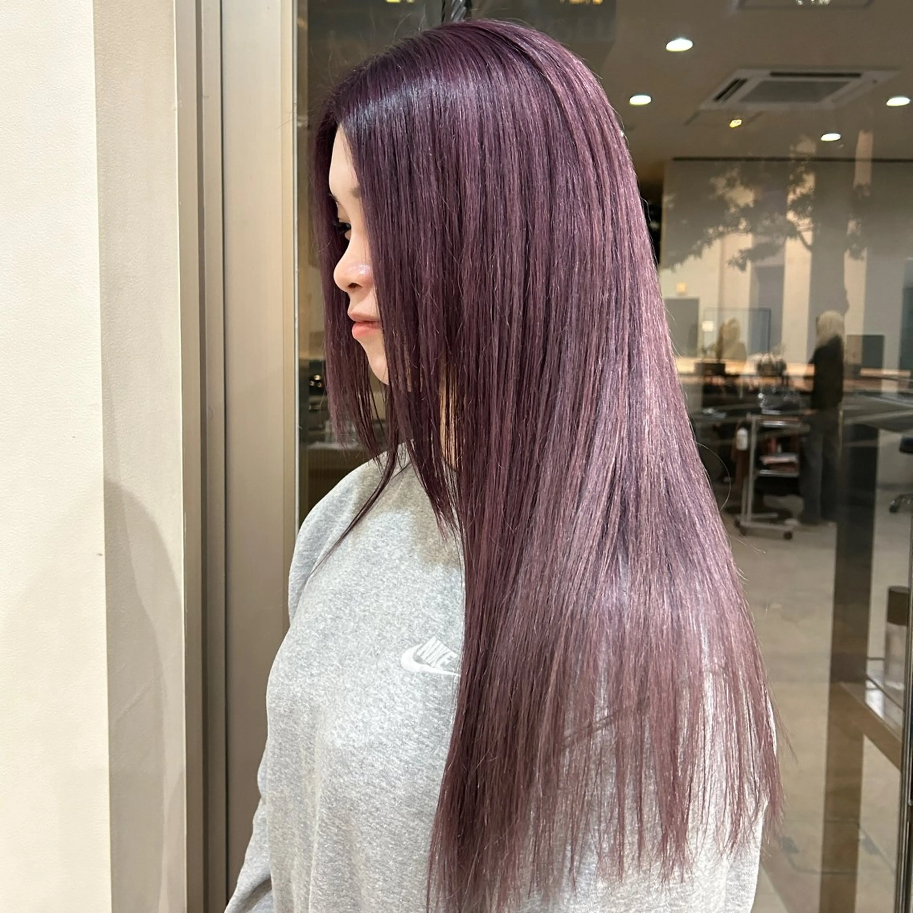 ロング パープルカラー トリートメント ヘアカラー トリートメント MIDORI🌙 透明感/ベージュのヘアスタイル
