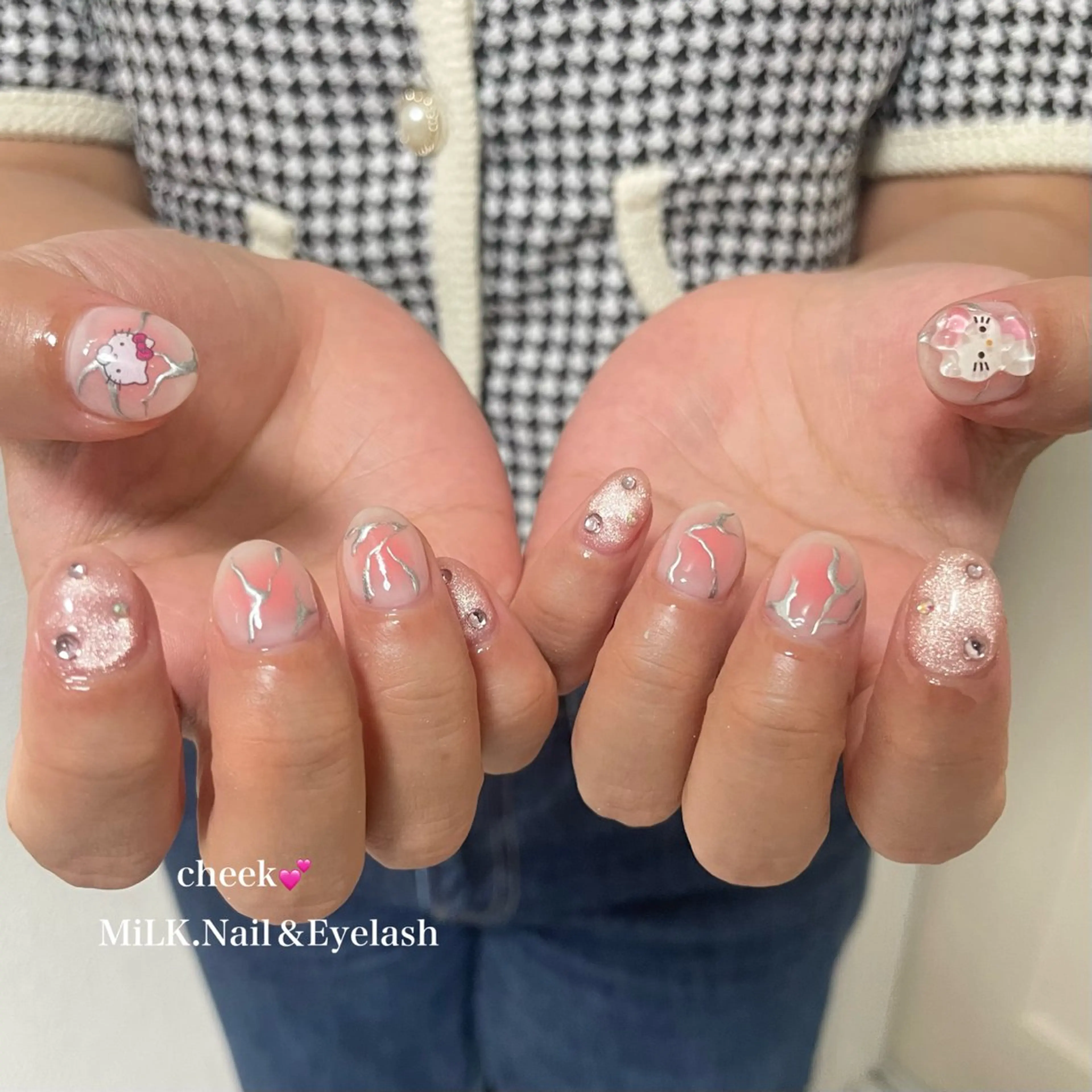 ネイル ゴールド ハンドネイル MiLK. Nail&Eyelash所属・MiLK. wakaのマツエク・マツパデザイン