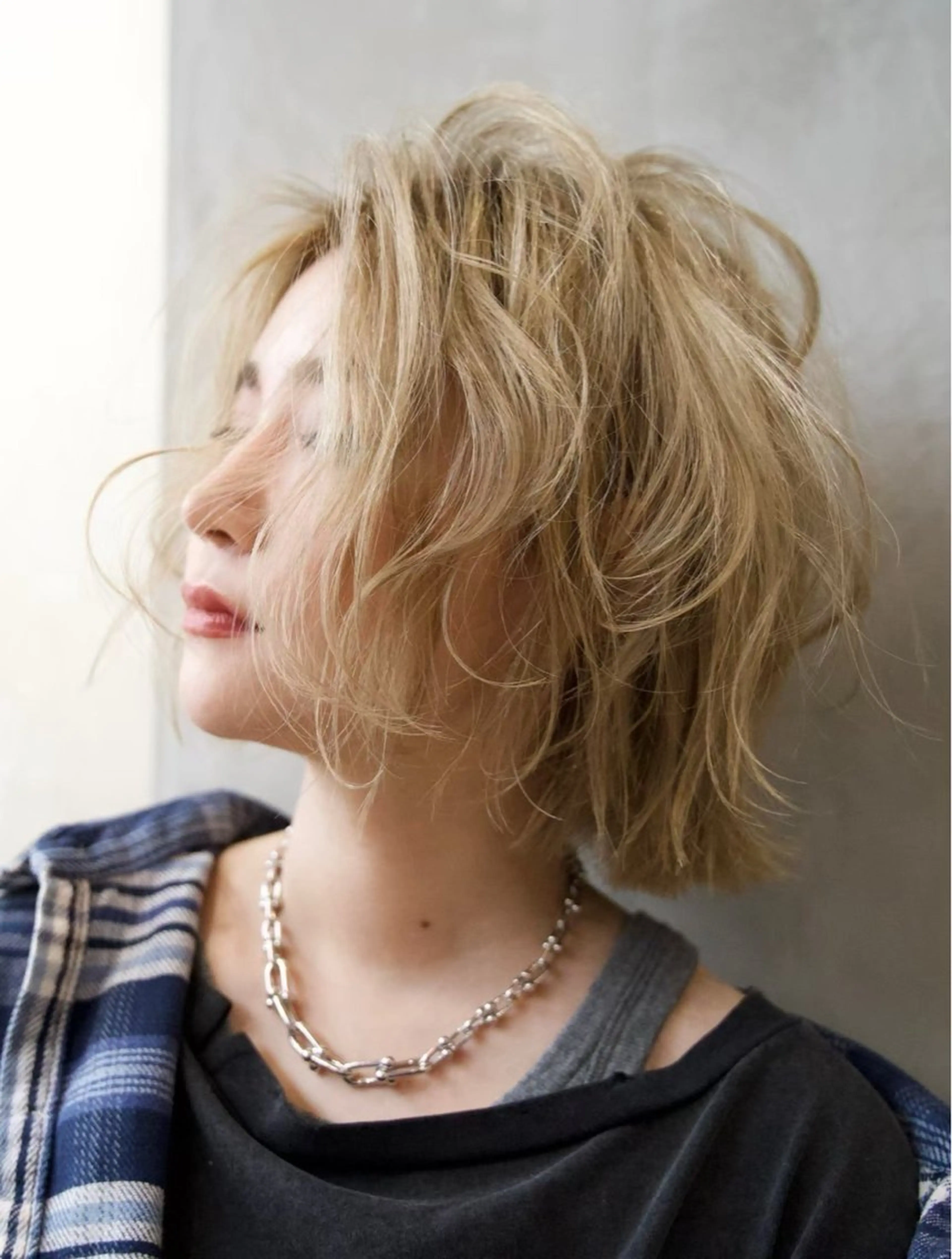 ショート カラー MISAKI🪐 縮毛矯正のヘアスタイル