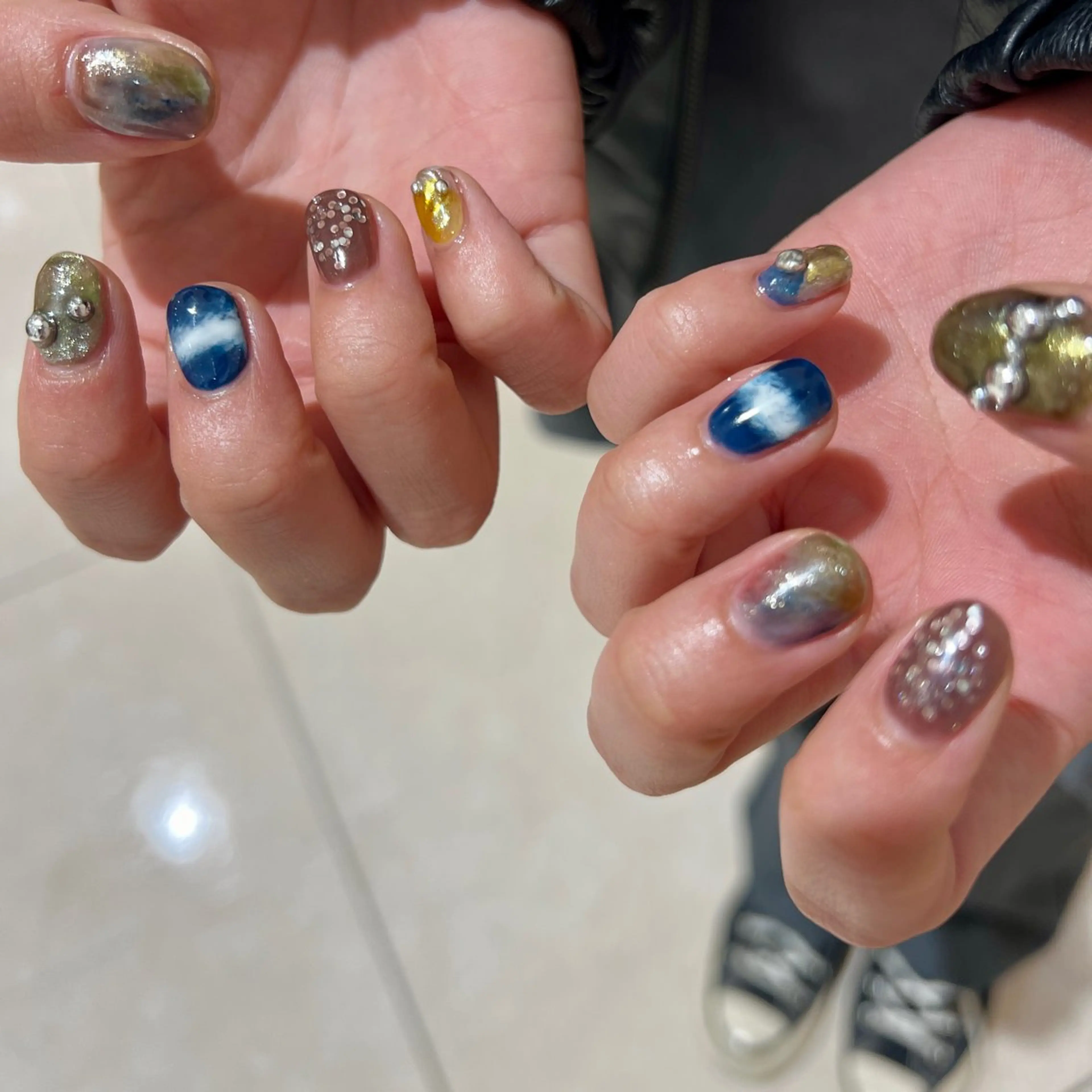 ネイル ニュアンスネイル ハンドネイル 個性派ニュアンス nuts nail所属・【池袋】nuts nail　なつみのネイルデザイン