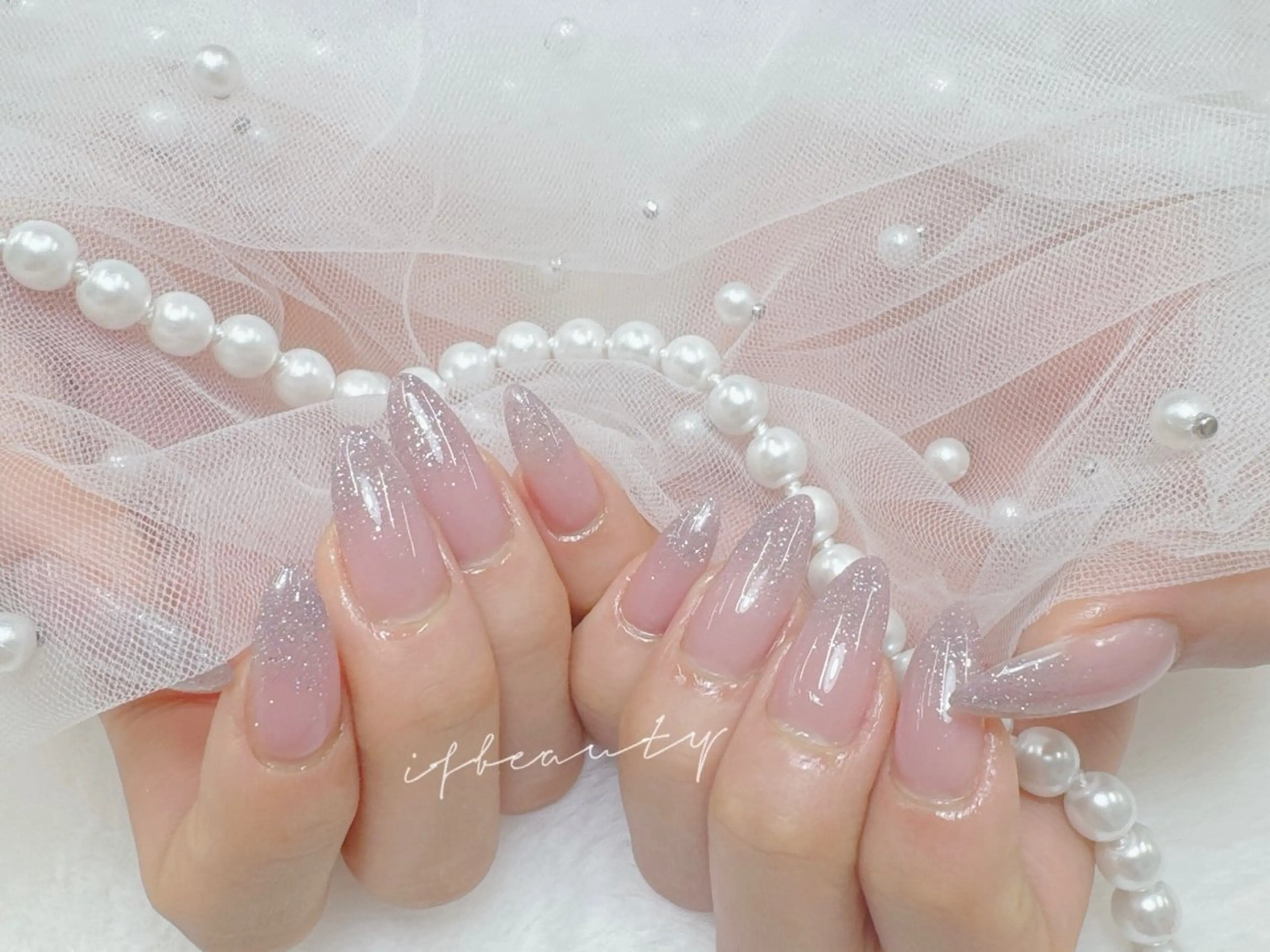 ハンド🌹大人気ラメグラデーション💅ベース付きの写真