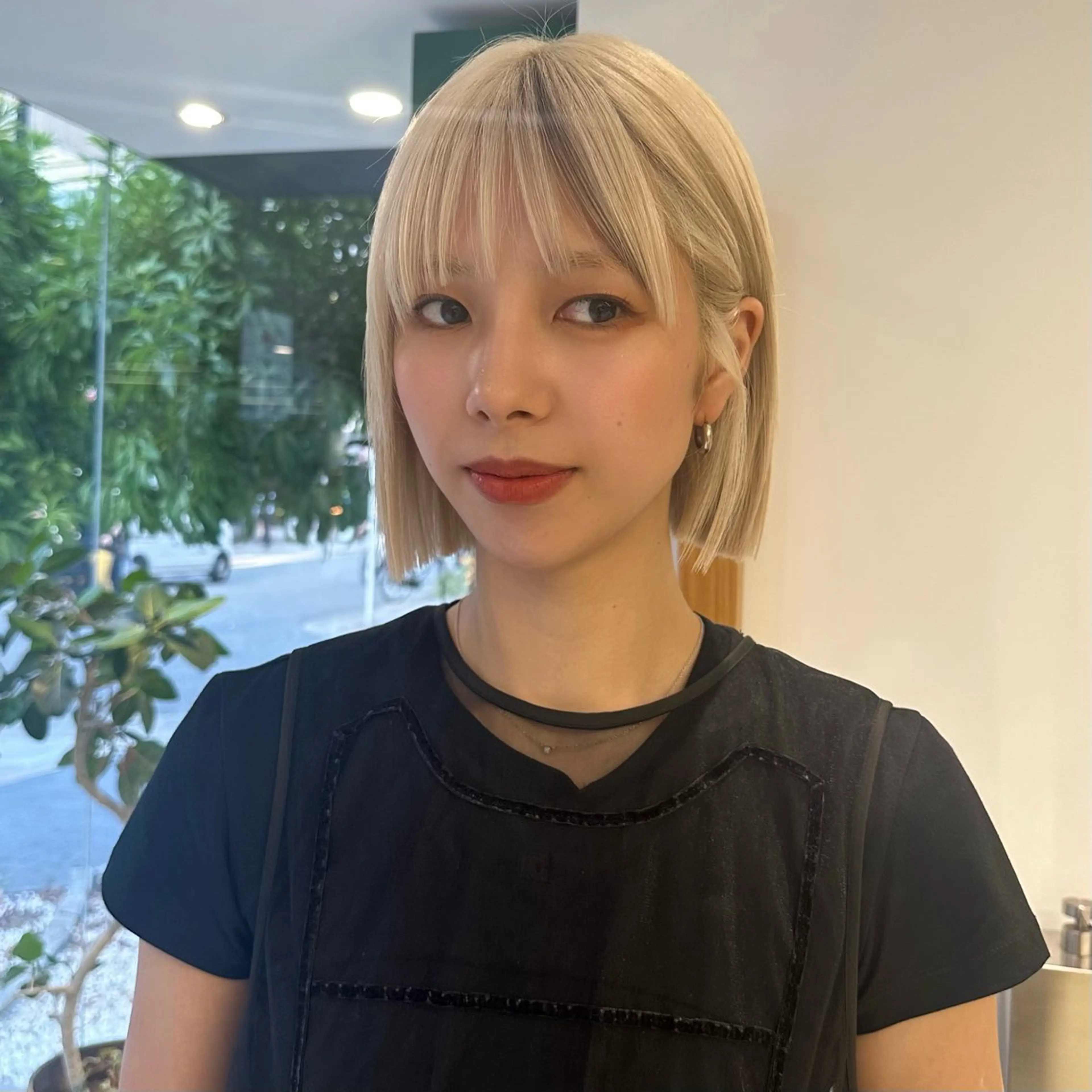 ショート カラー ハイトーンカラー ボブ カット ヘアカラー トリートメント M所属・ハイトーン/透け感 カラー🎀真香のヘアスタイル