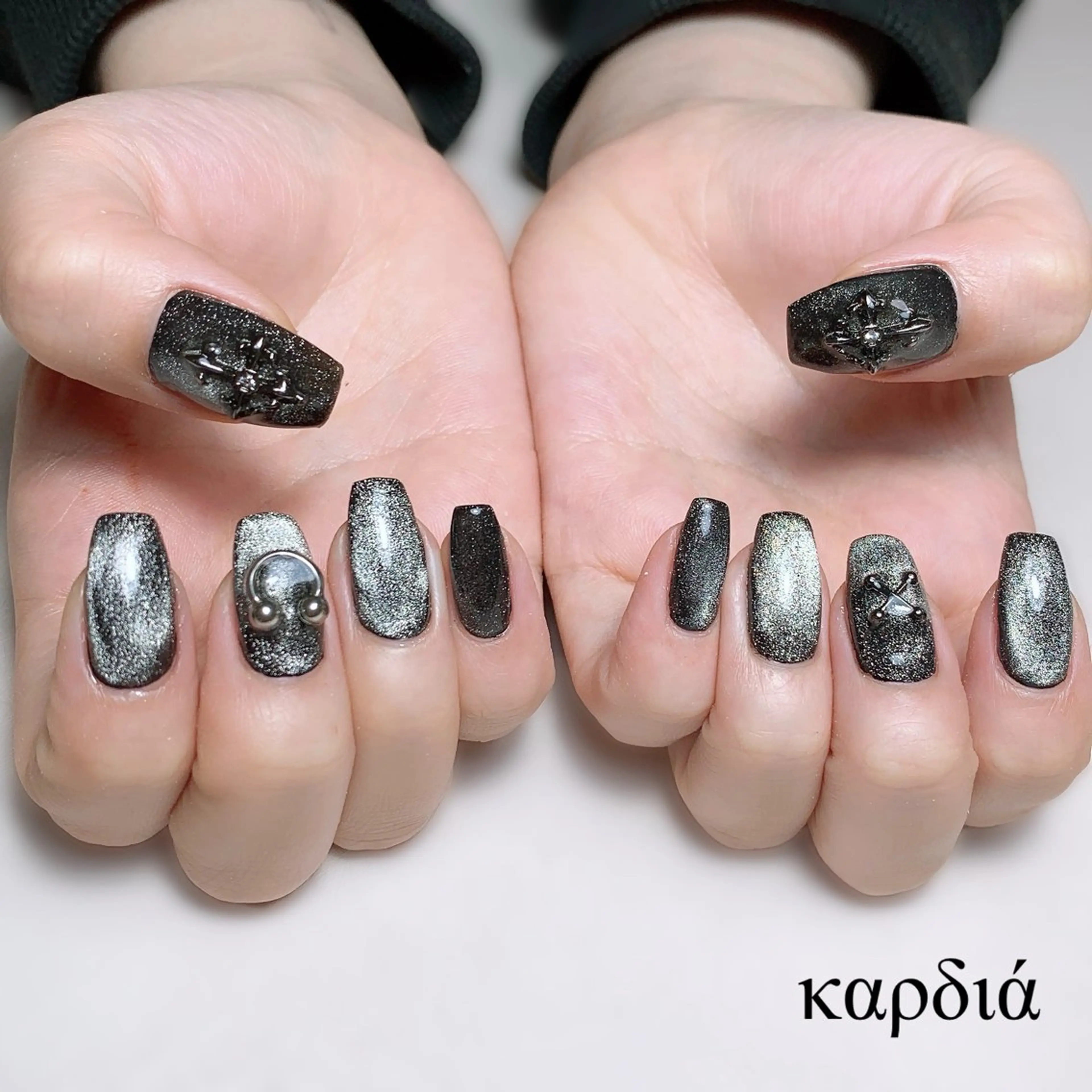 ネイル ハンドネイル καρδιά -ｶﾙﾃﾞｨｱ-のネイルデザイン