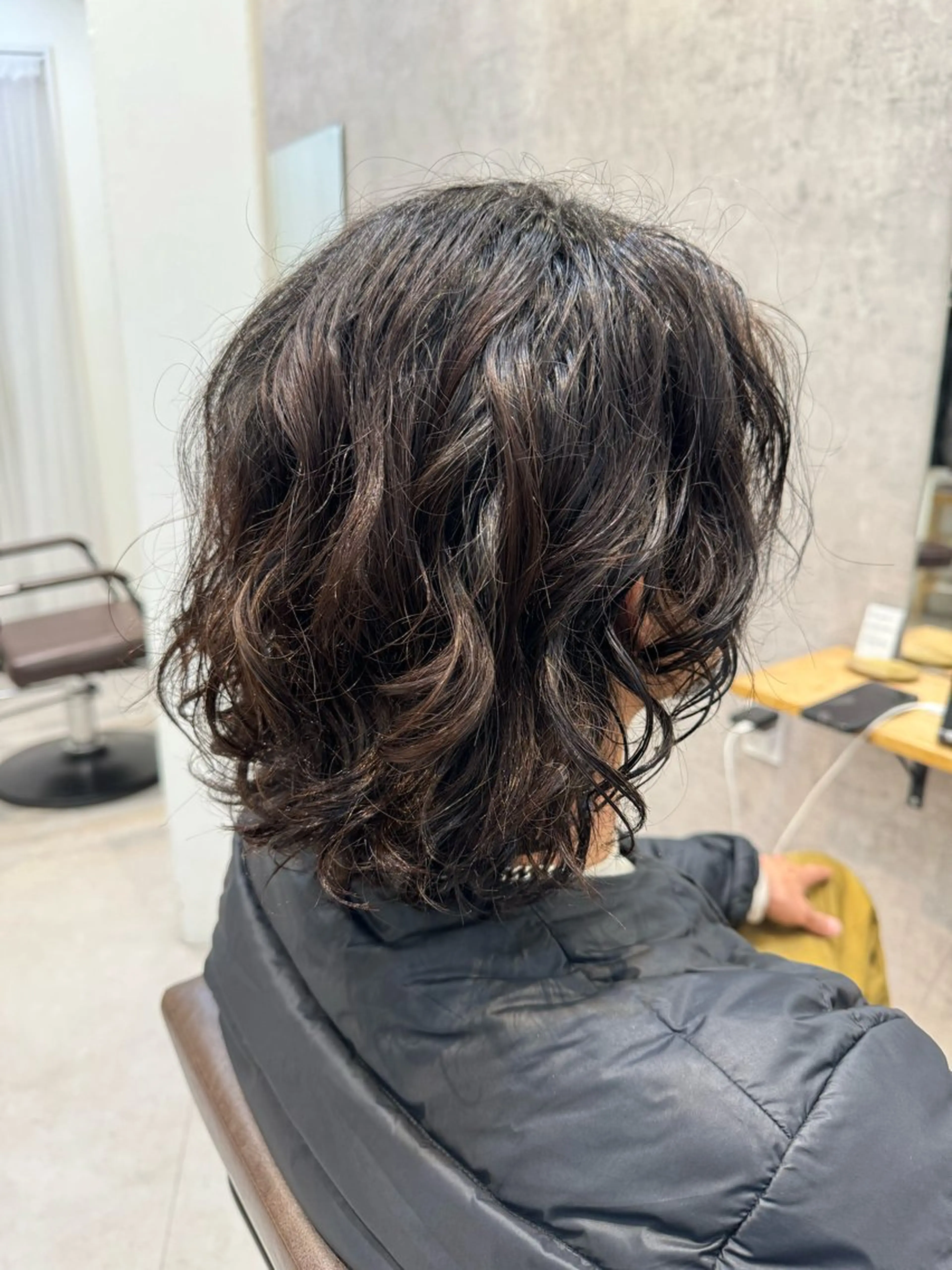 ミディアム パーマ メンズ ミディアムパーマ メンズパーマ スパイラルパーマ カット パーマ トリートメント Dxxxx III所属・オシャレ女性目線の 大人メンズ❁⃘*.ﾟのヘアスタイル