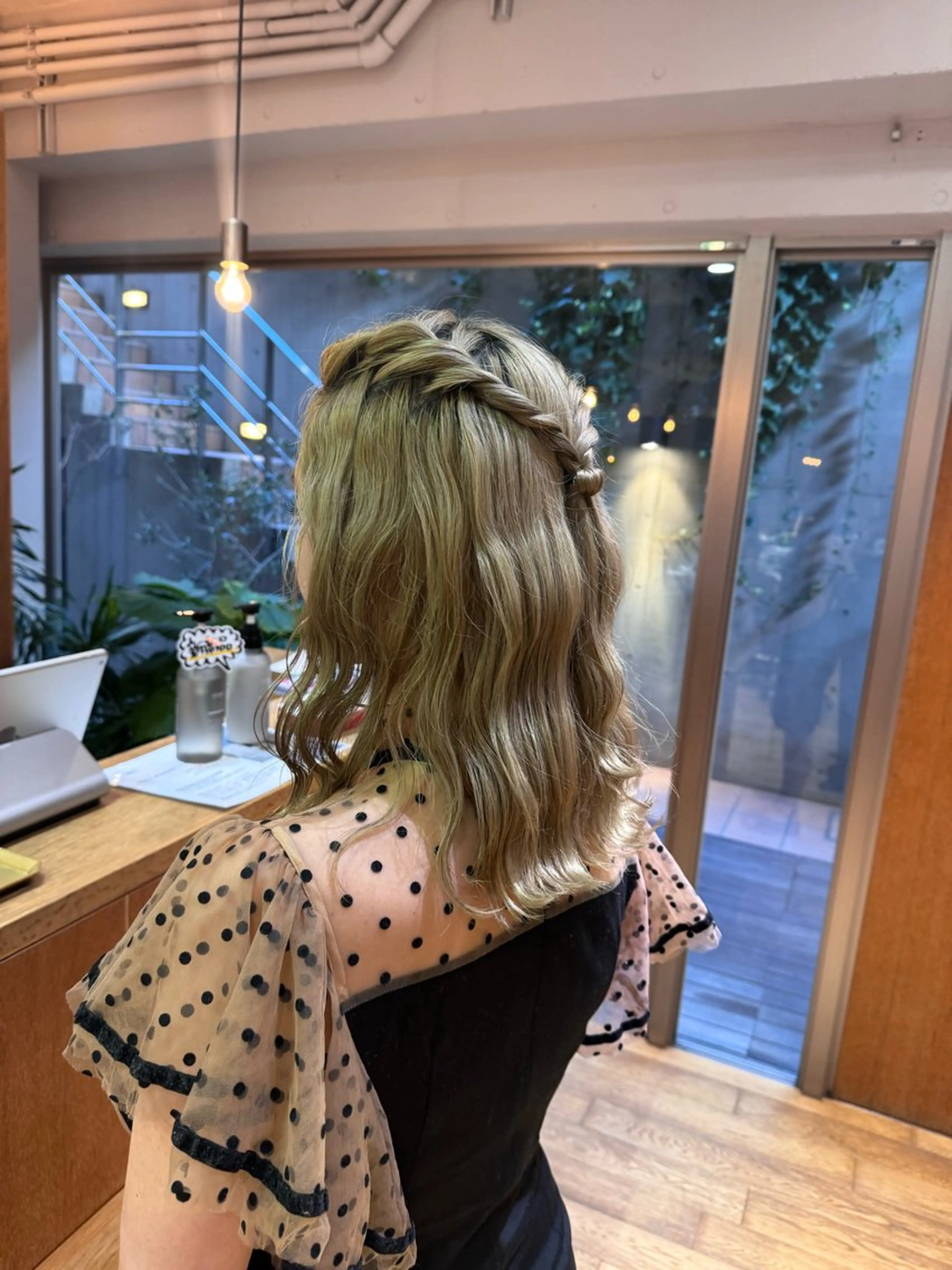 セミロング ヘアアレンジ 【ヘアセット/美眉】 吉川玲のヘアスタイル