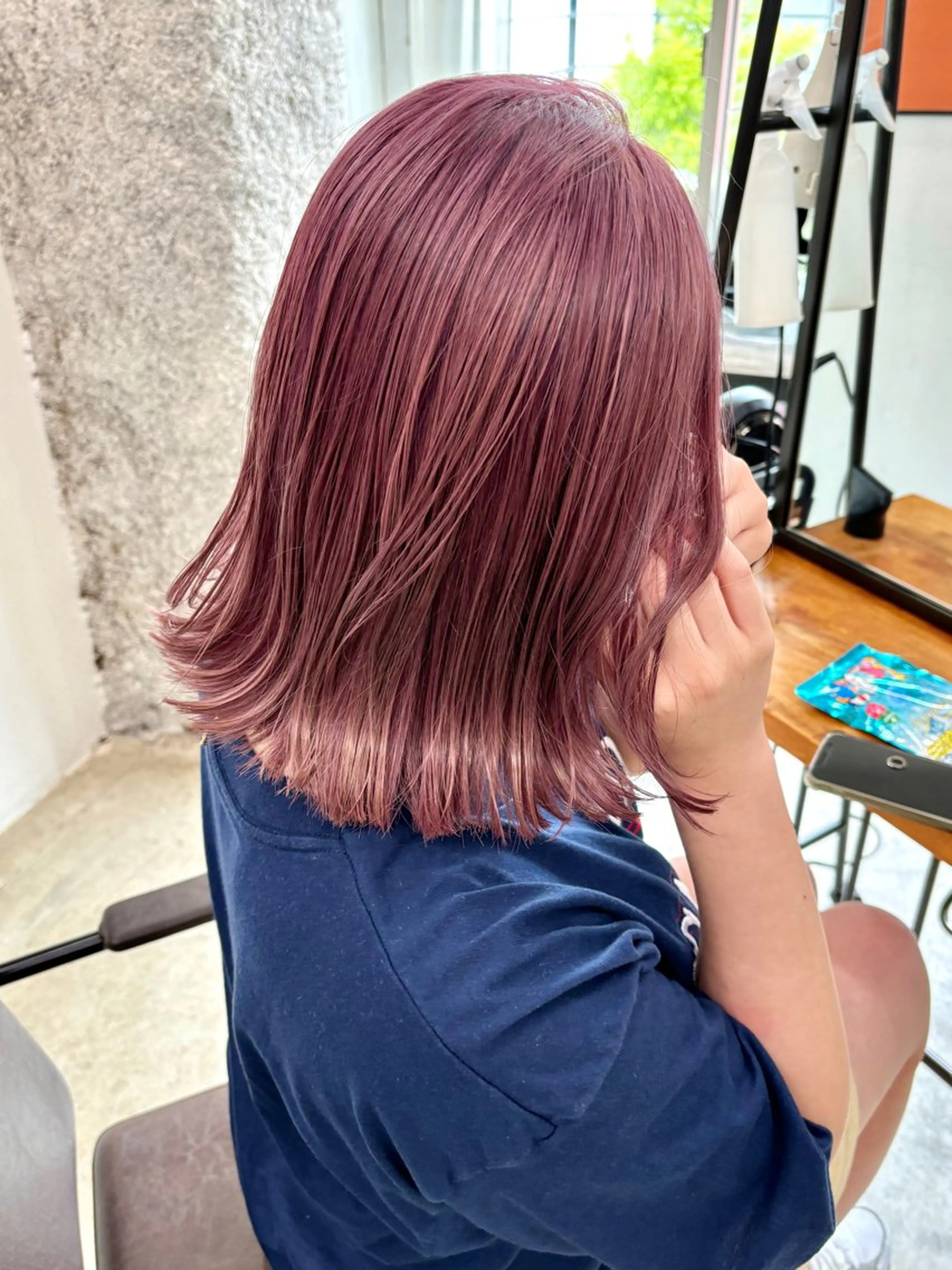 ミディアム カラー ブリーチ ブラウンカラー カシス 透明感カラー ラベンダーカラー ヘアカラー 暖色カラー/天神/ ヘイマサクラのヘアスタイル
