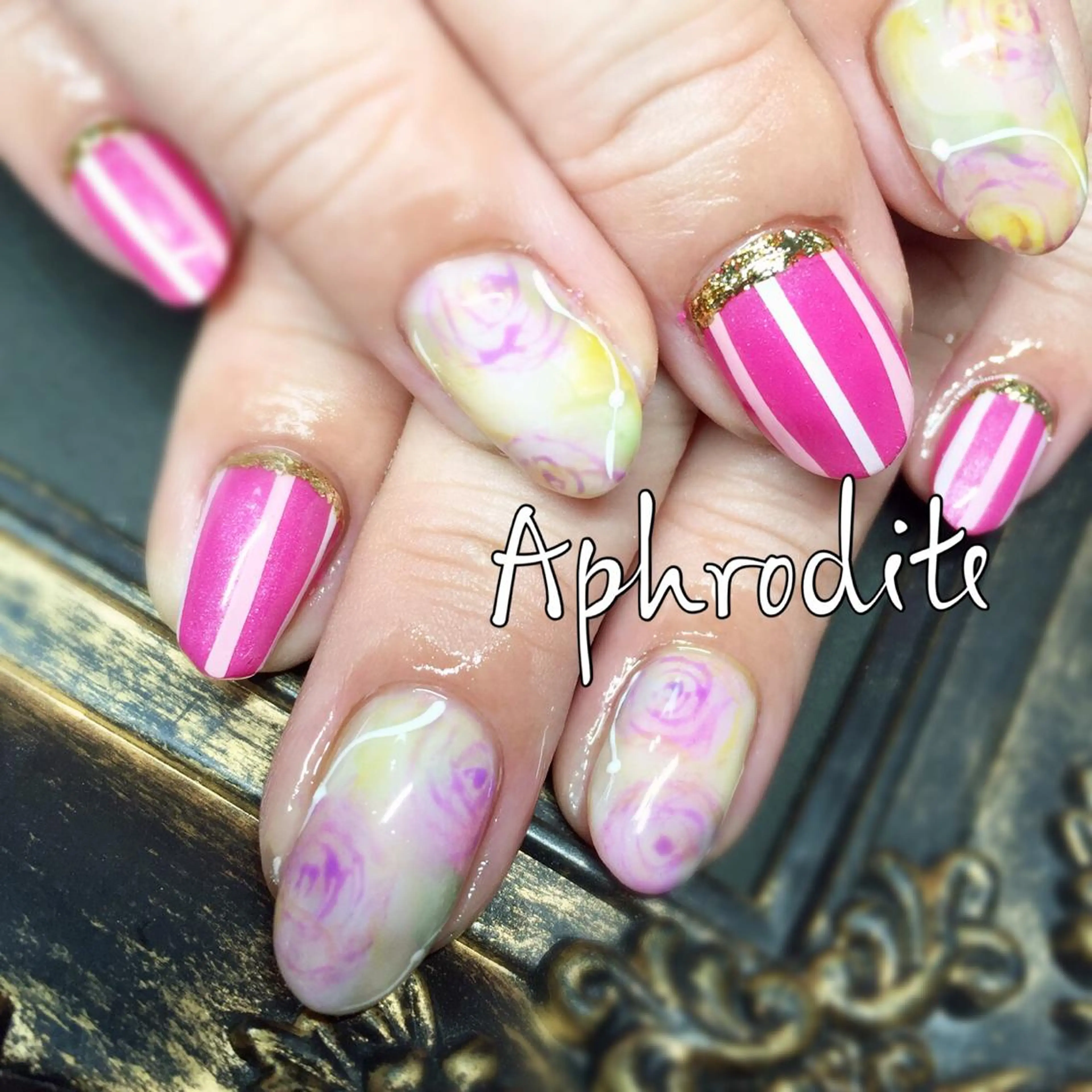 ショート ネイル APHRODITE Nagisaのネイルデザイン