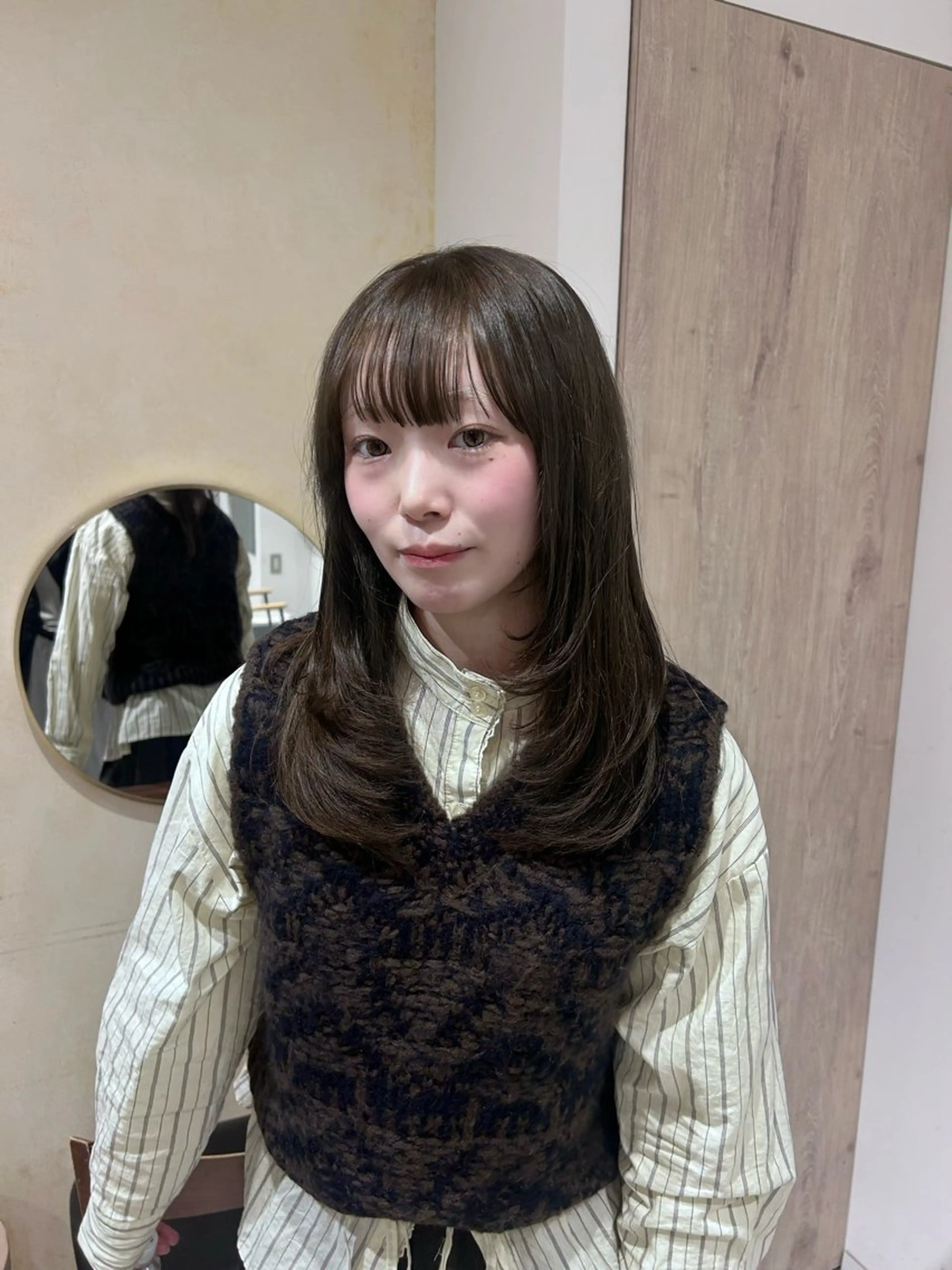 セミロング カラー カット ヘアカラー トリートメント 顔周りレイヤー 🎀マリノのヘアスタイル