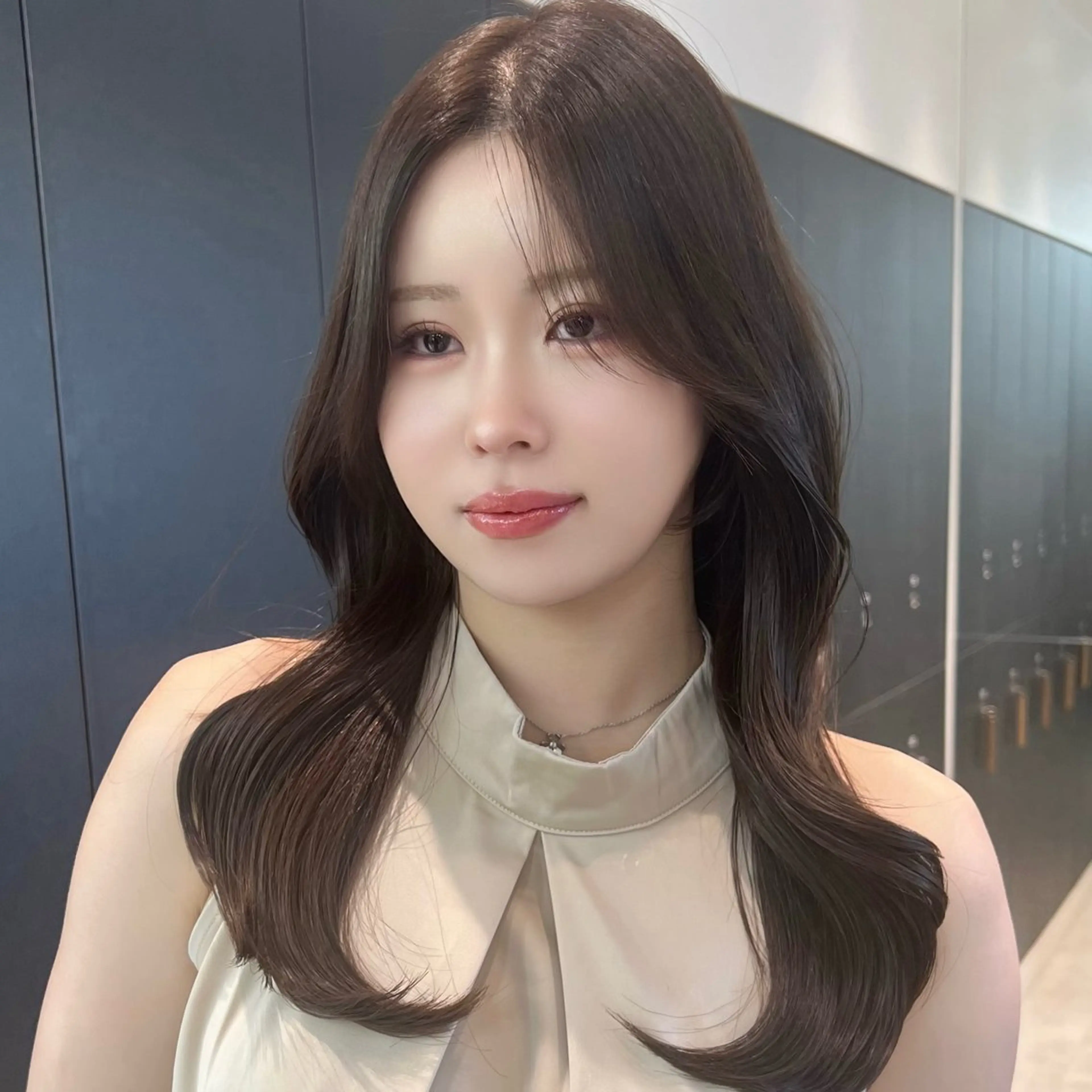 セミロング カラー 透明感カラー くびれヘア 髪質改善 韓国風ヘア レイヤーカット カット ヘアカラー メンズ/韓国レイヤー /縮毛矯正/📍爽太のヘアスタイル