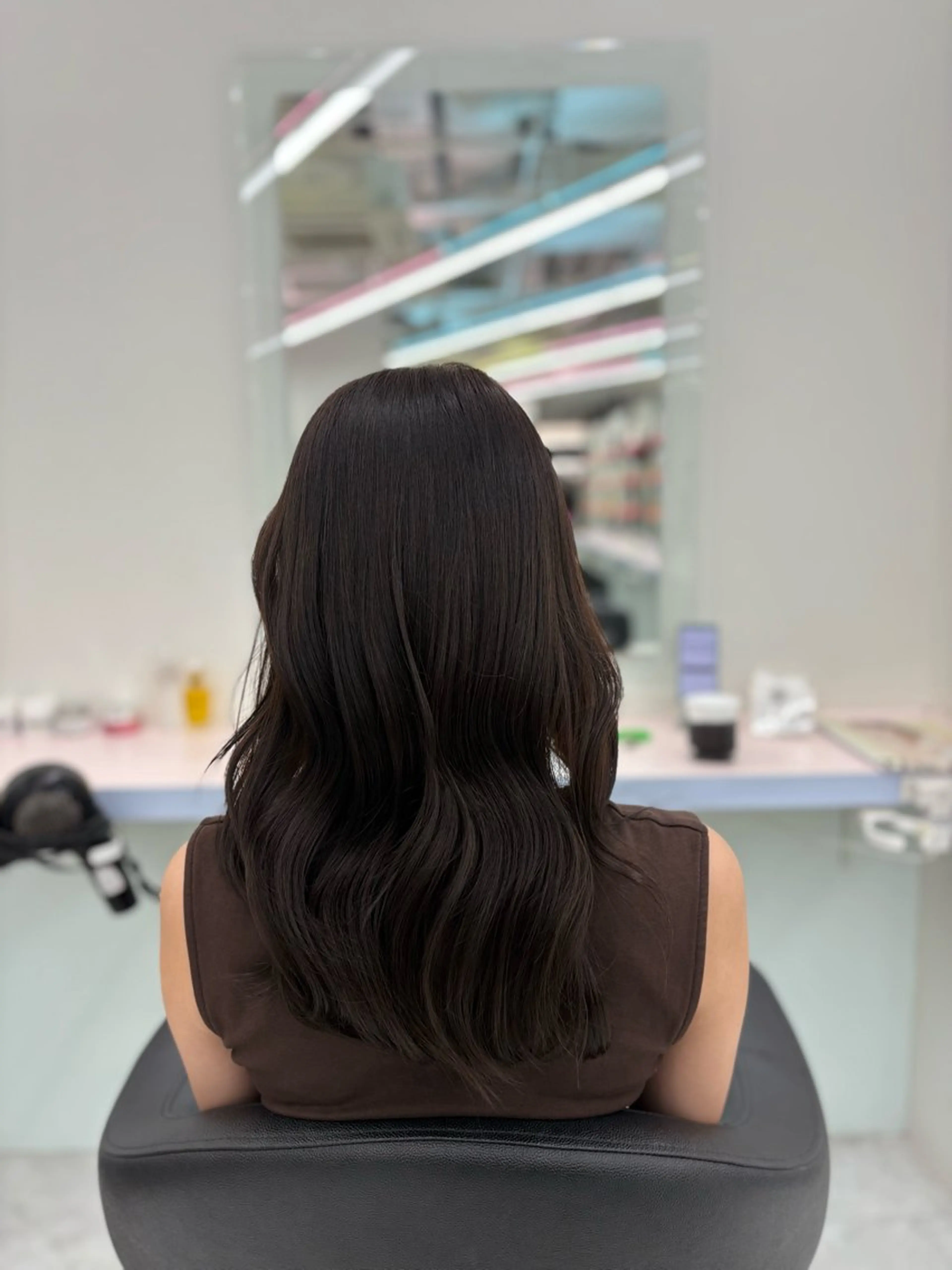 セミロング 🤍赤みなしカラー 🤍saaka🤍のヘアスタイル