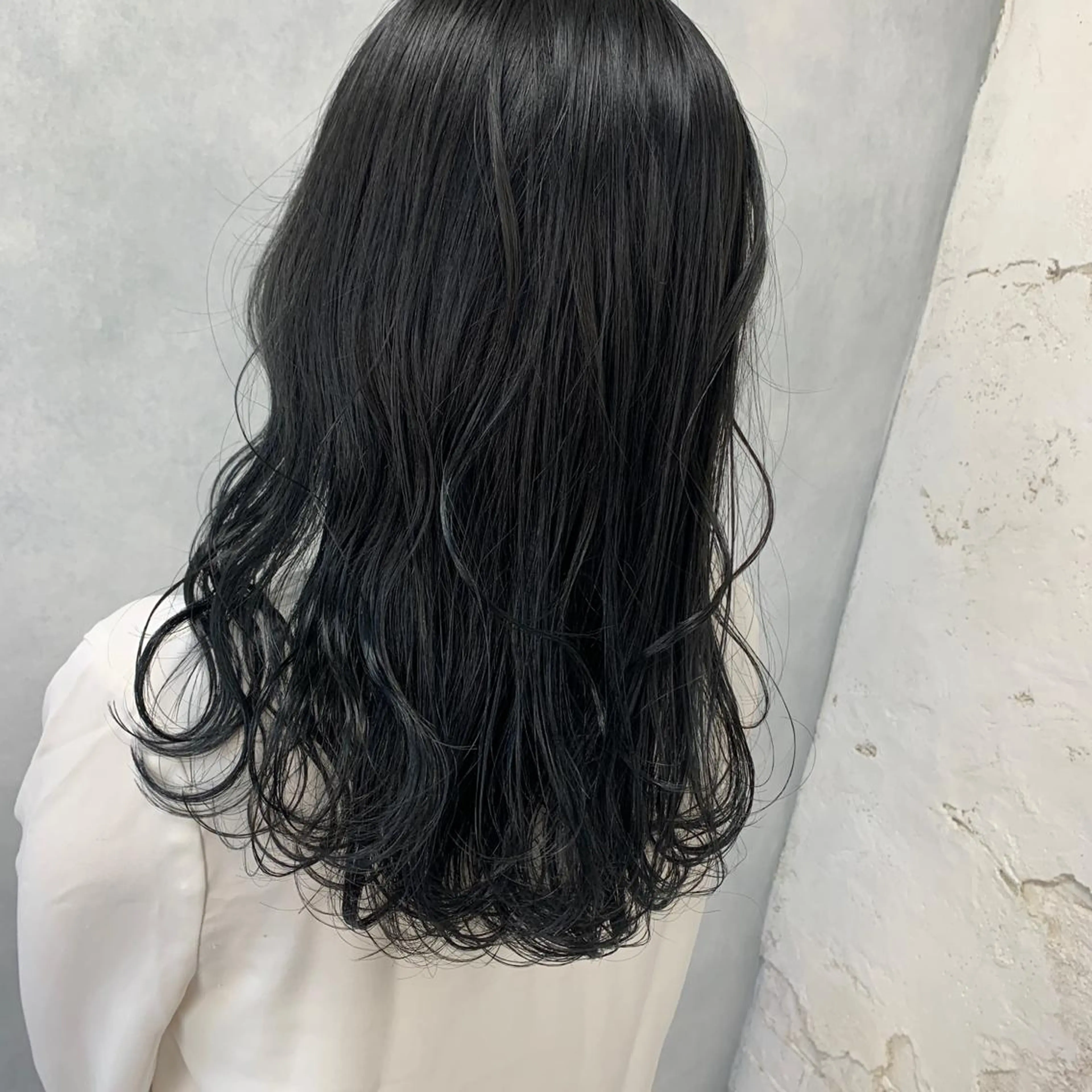 ロング カラー パーマ ヘアアレンジ メンズ キッズ ネイル マツエク・マツパ 黒髪 ブルーカラー ブルーブラック ブルー nameless 心斎橋のヘアスタイル