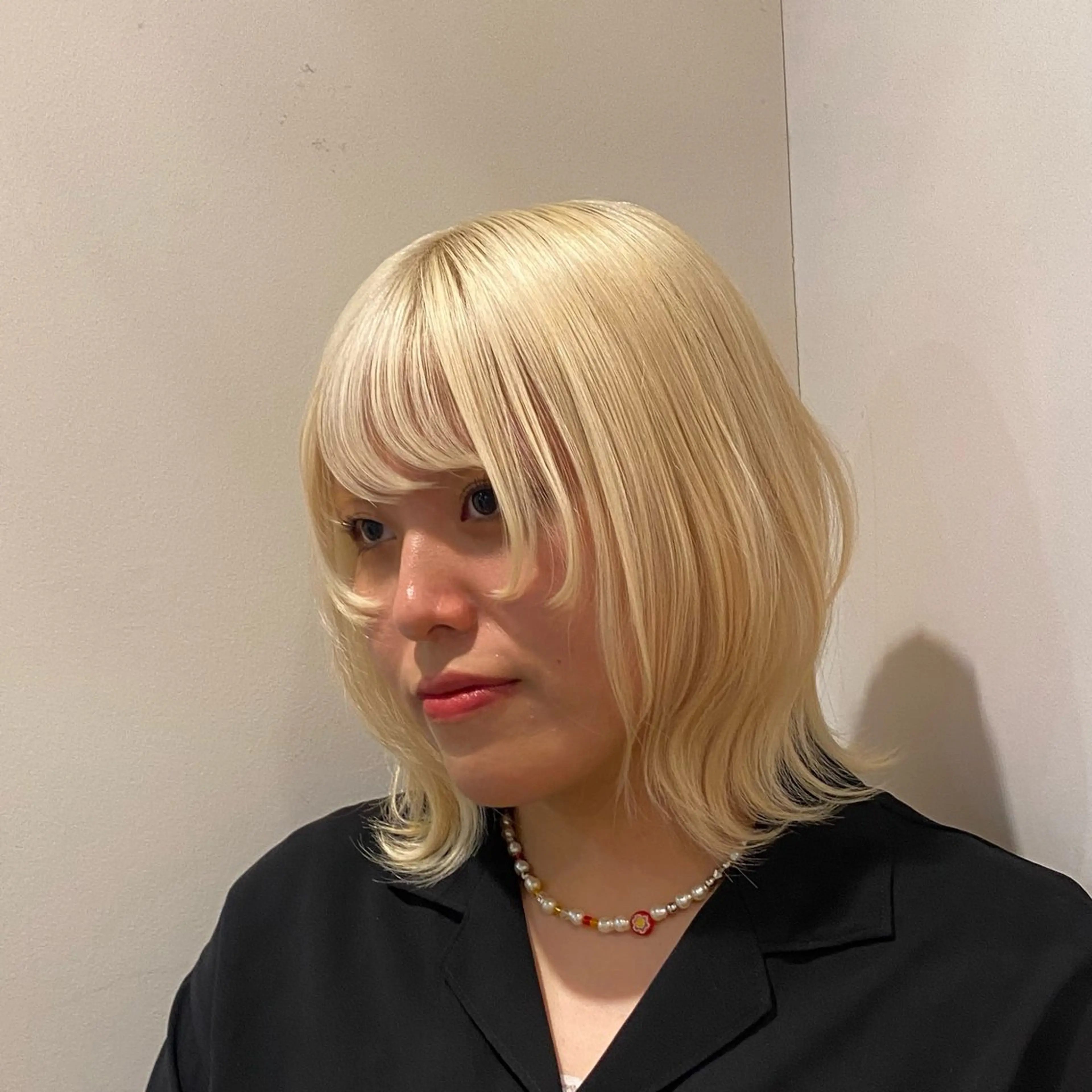 ミディアム カラー ヘアカラー トリートメント hair salon 束sok所属・ナホ/ハイトーン/ ショートカットモデルのヘアスタイル