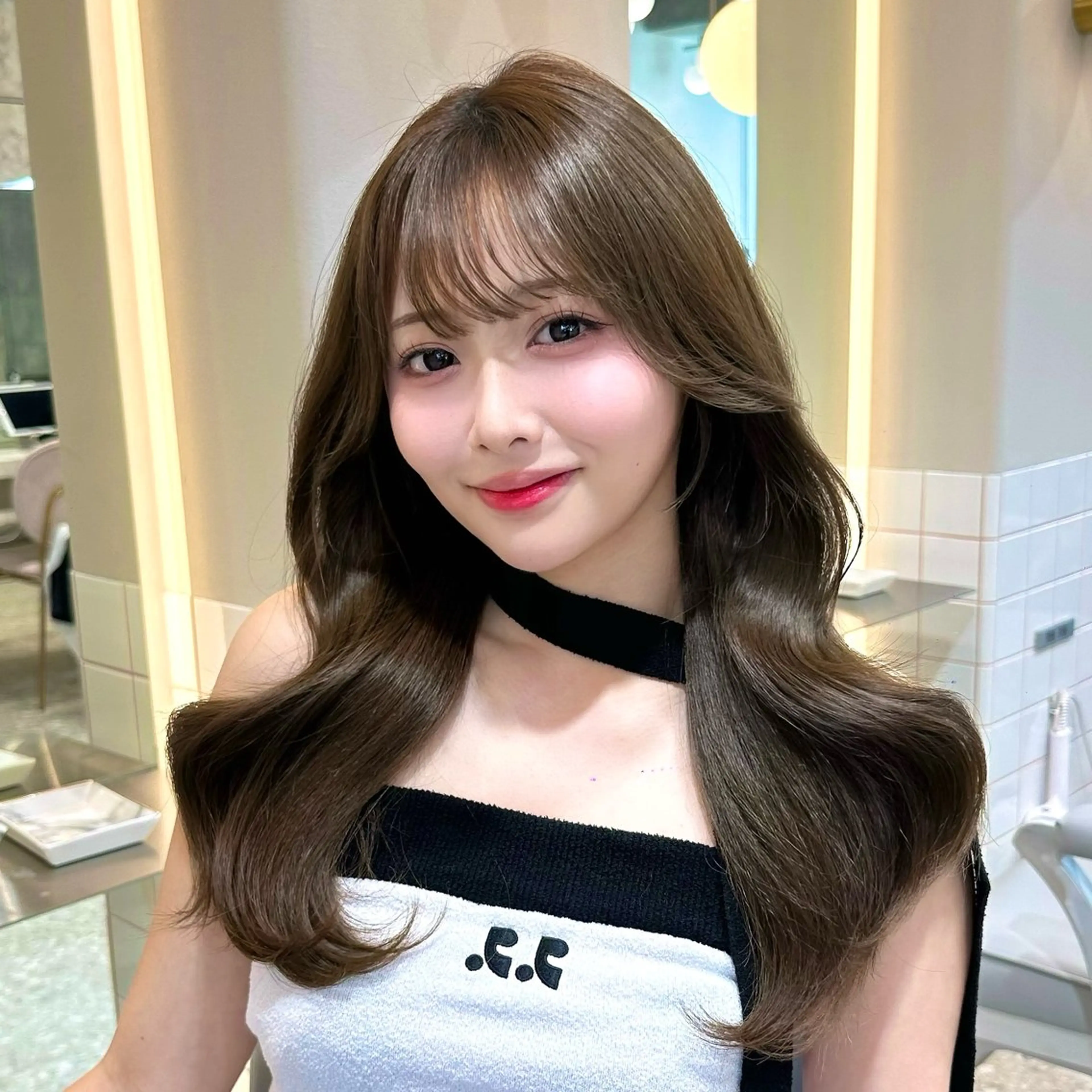 セミロング カラー カット ヘアカラー トリートメント ヘッドスパ ヘアセット 韓国レイヤー/透明感 カラー/髪質改善角所のヘアスタイル