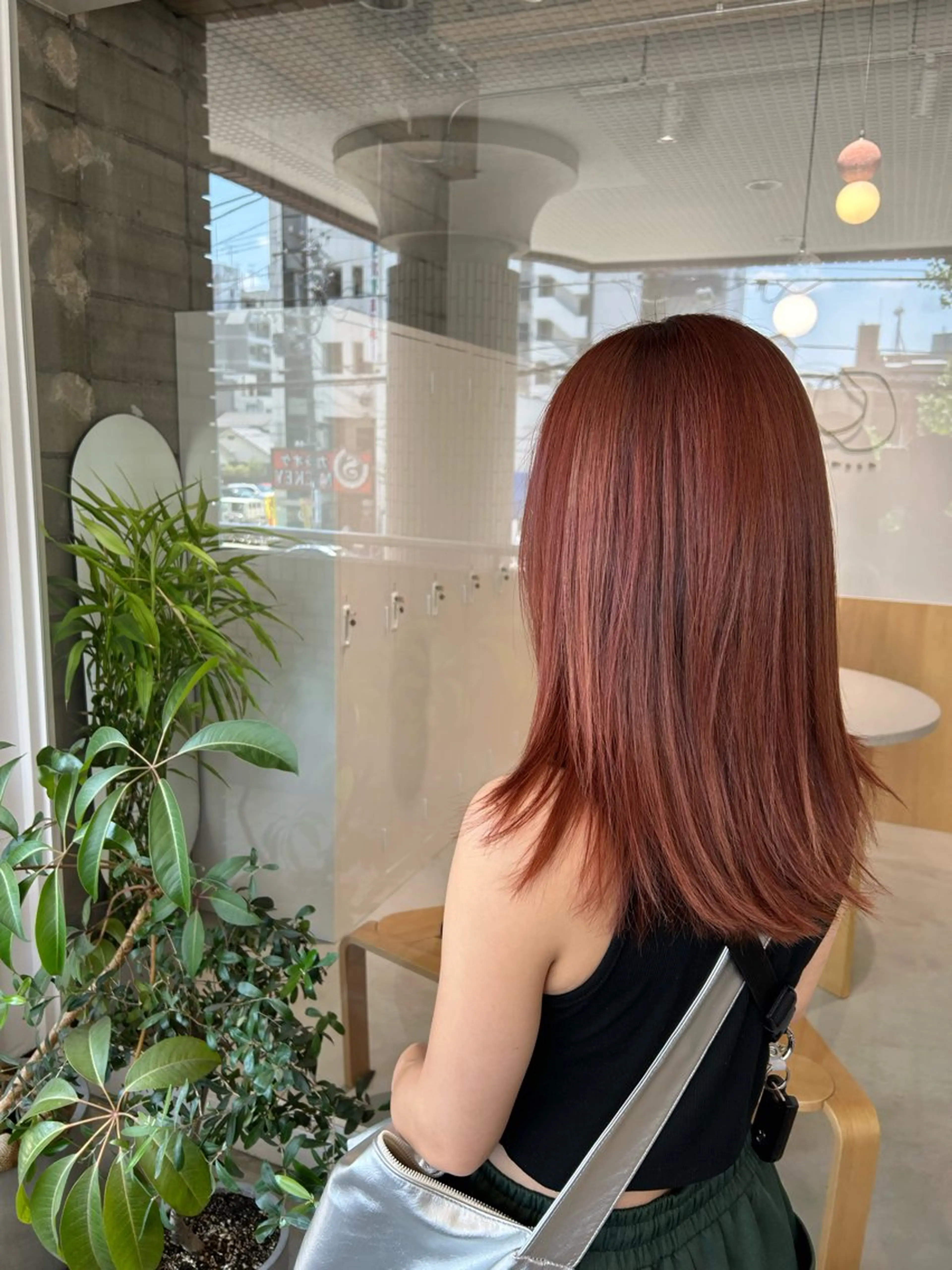 カラー 髙橋 舞衣のヘアスタイル