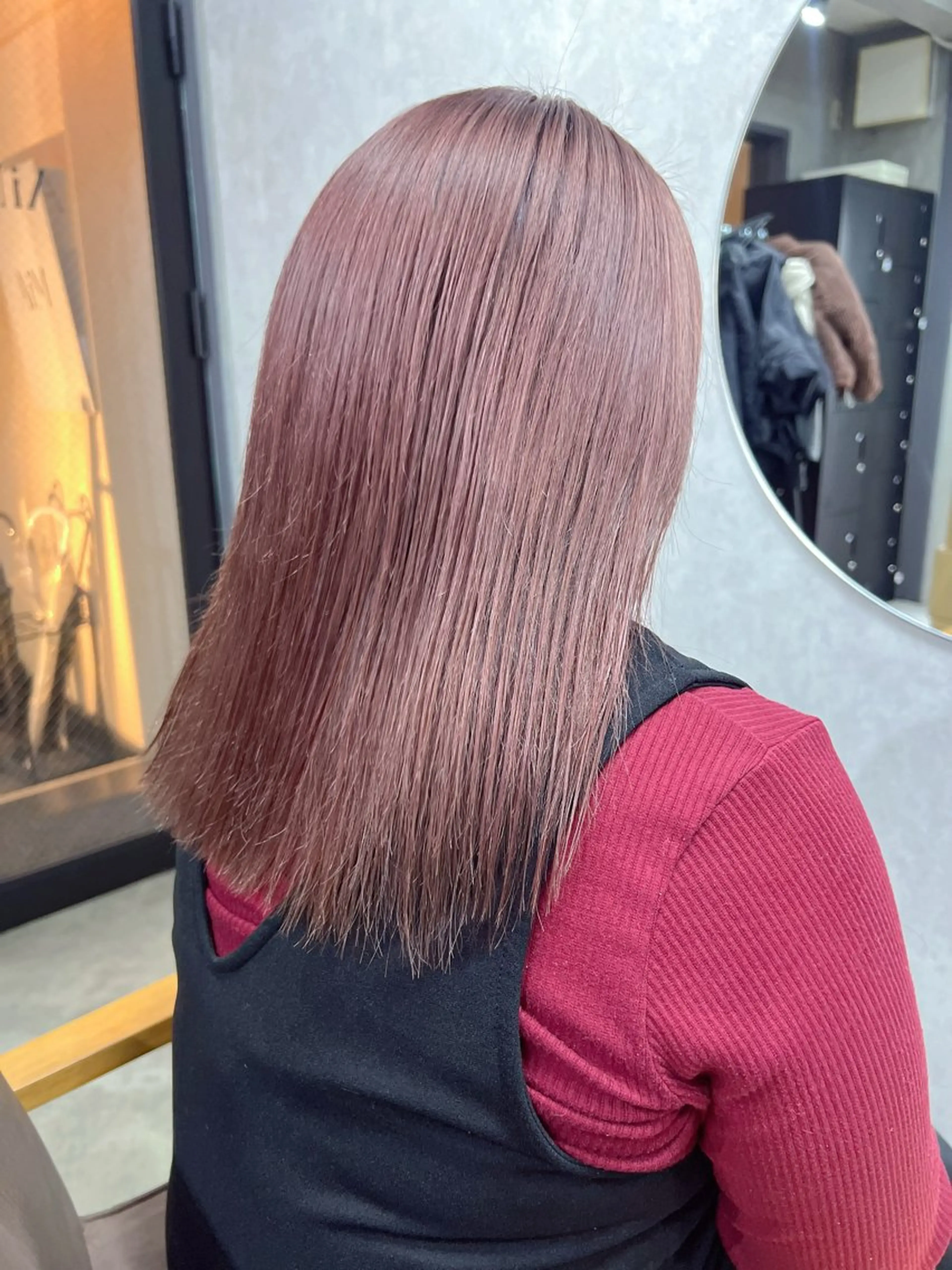 ミディアム ヘアカラー ユ イのヘアスタイル
