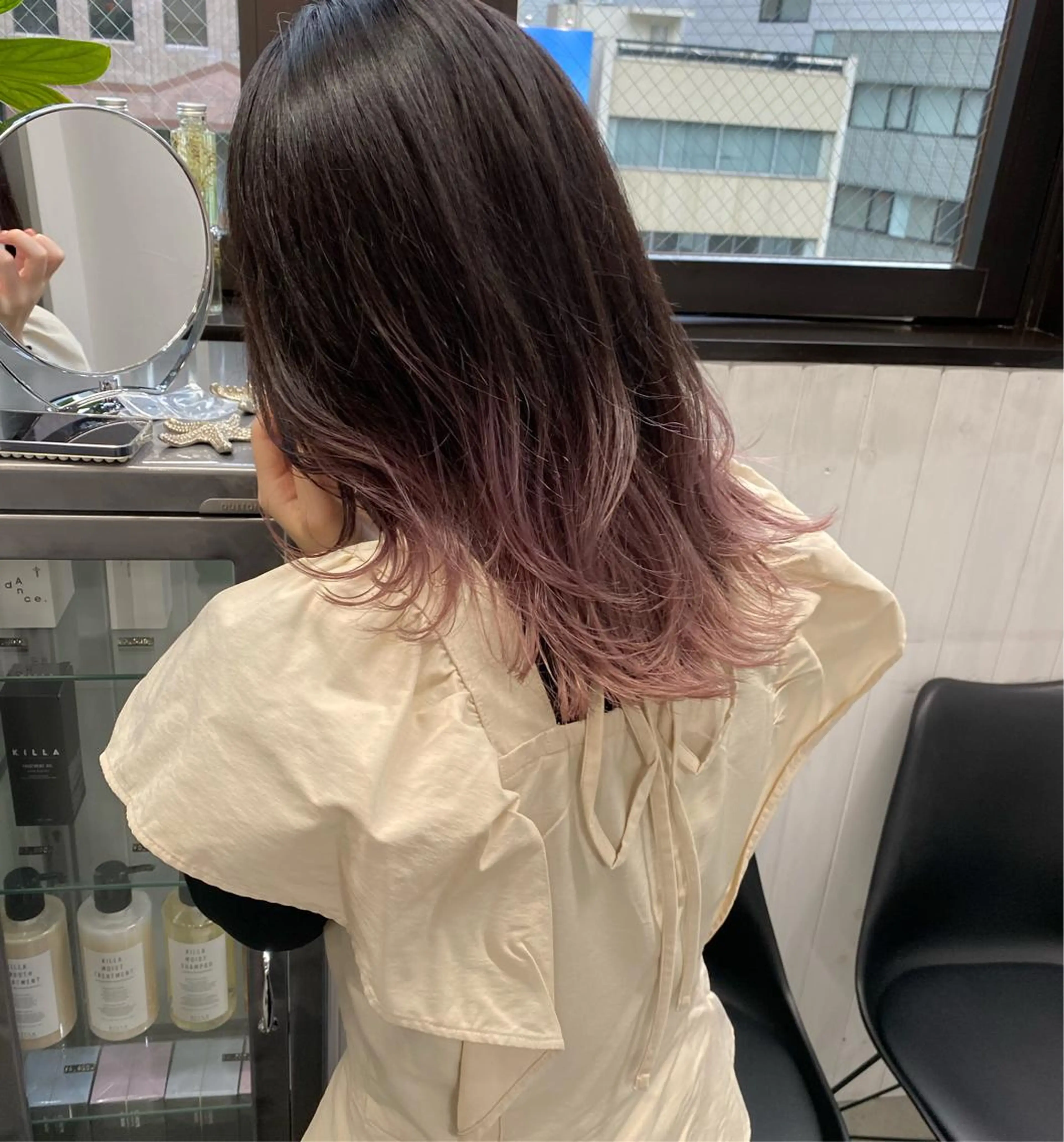 ミディアム カラー ヘアアレンジ アッシュ グラデーションカラー ラベンダーカラー ラベンダーアッシュ ラベンダーピンク 原宿レイヤーカット 渋谷【山本喜熙】のヘアスタイル