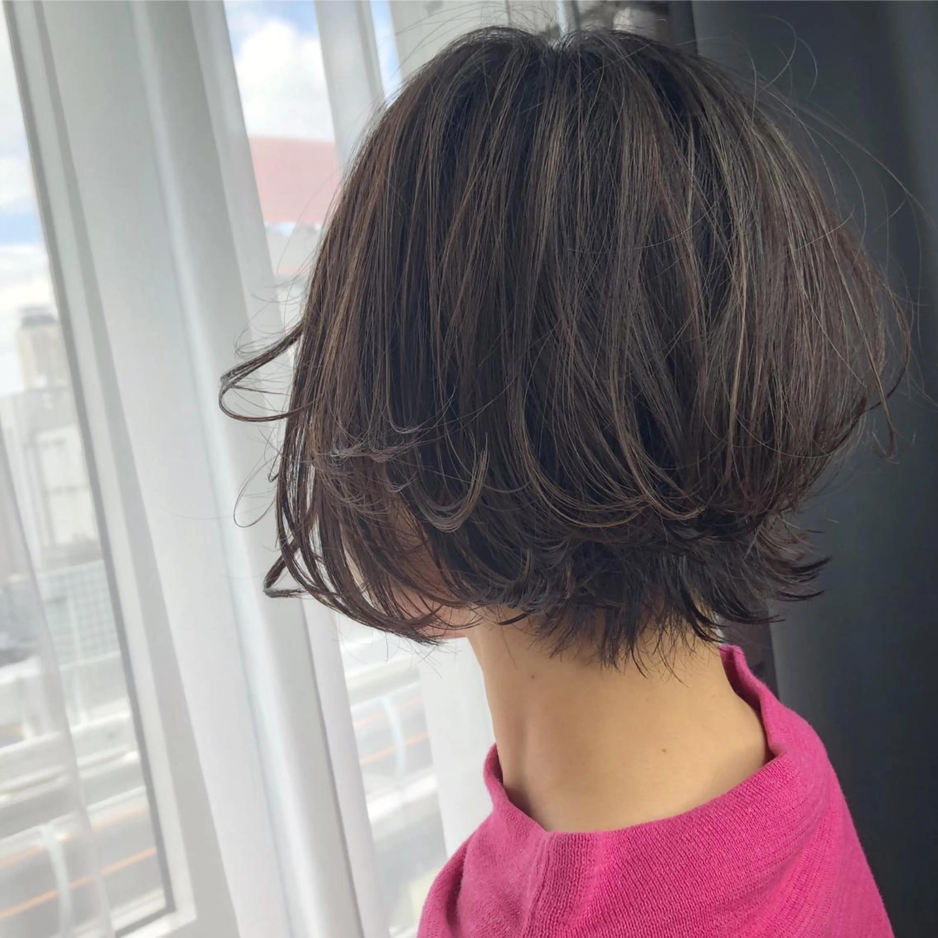 ショート カラー ハイライトカラー ハイライト ショートヘア ORIKA 美容室のヘアスタイル