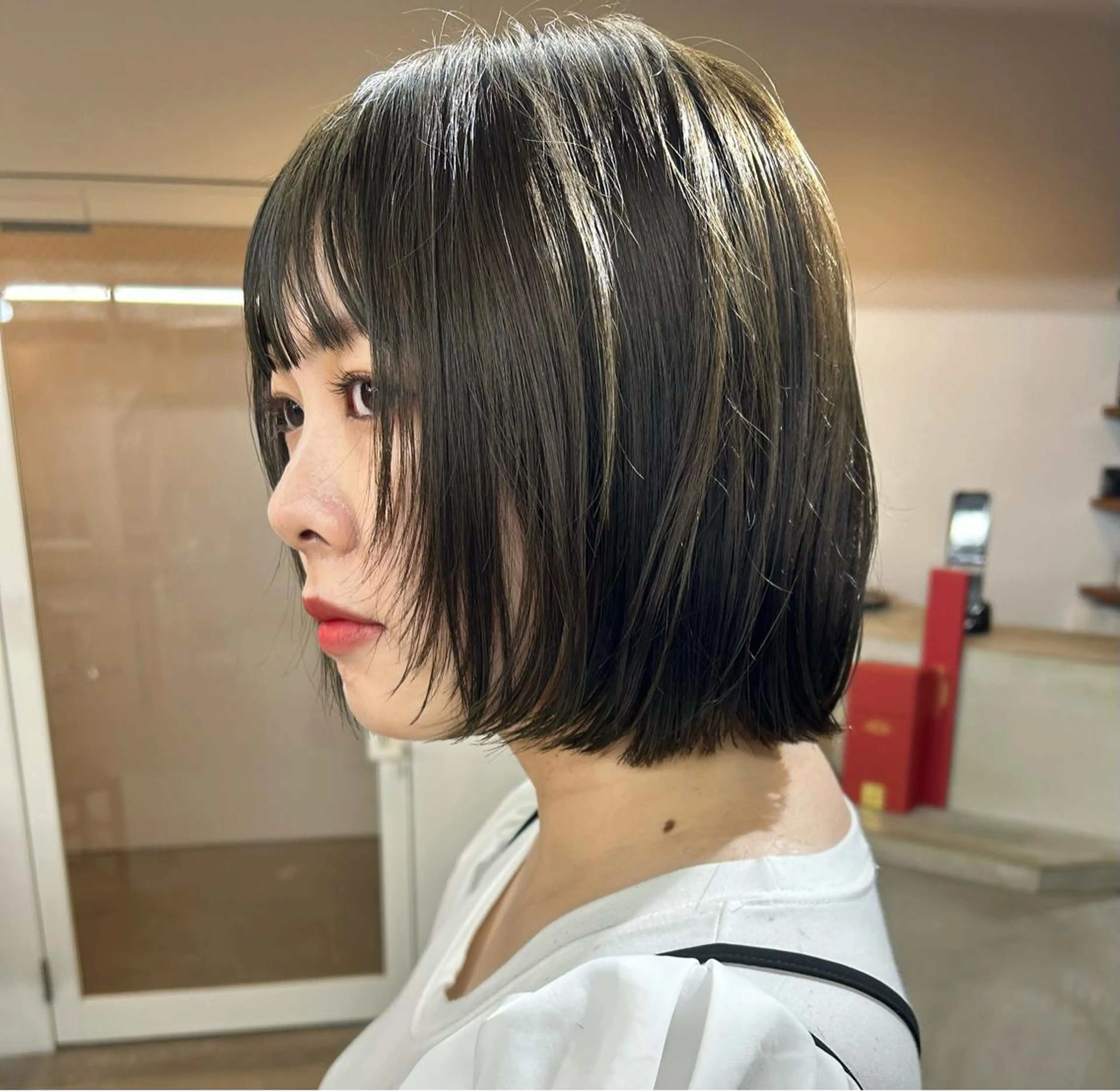 ショート Alter所属・layer/透明感 ハイトーン/kanaのヘアスタイル