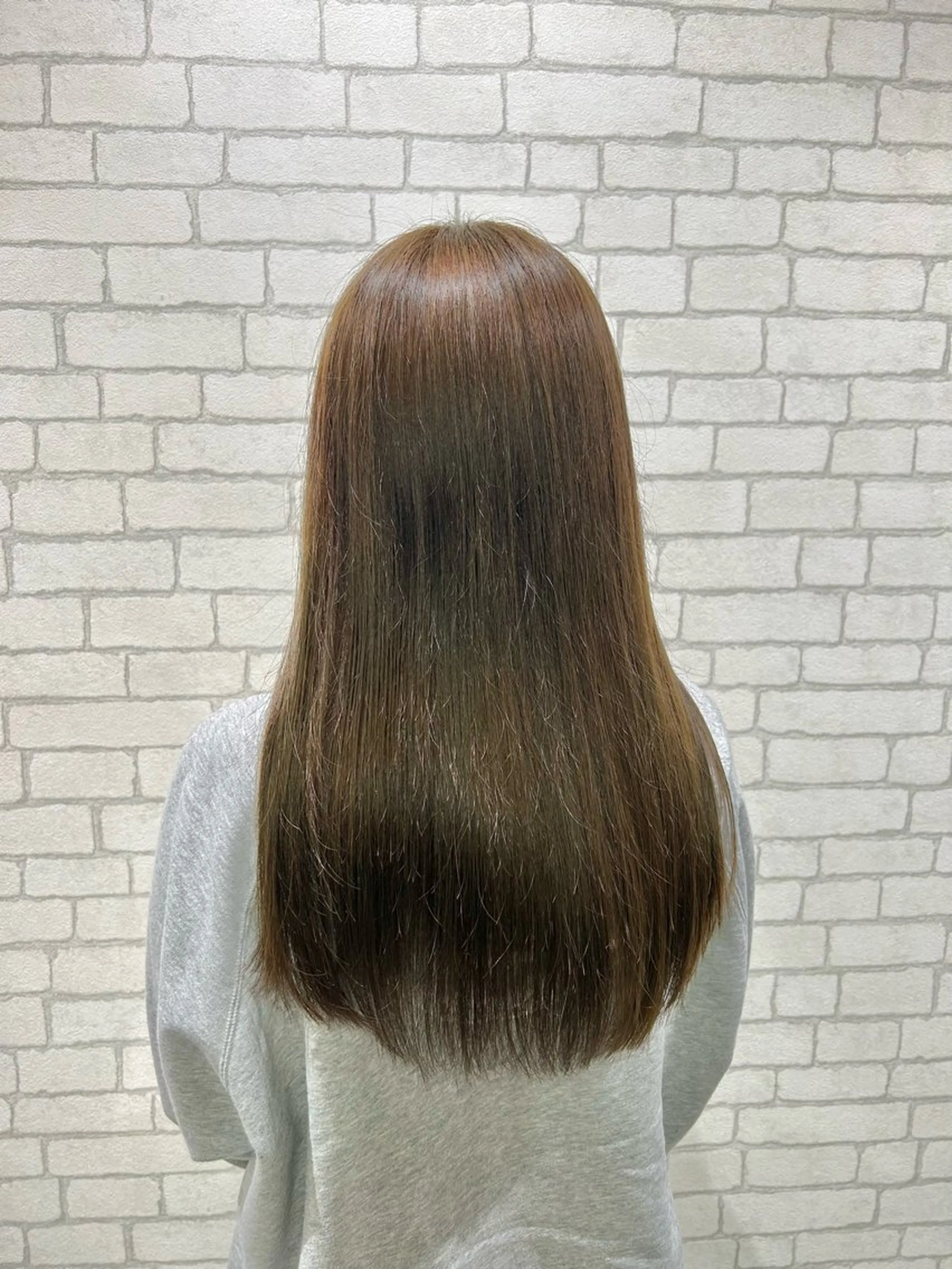 ロング カラー ベージュカラー ブリーチ ブリーチなしカラー オリーブベージュ ヘアカラー 透明感カラー🫧 /有野ひかりのヘアスタイル