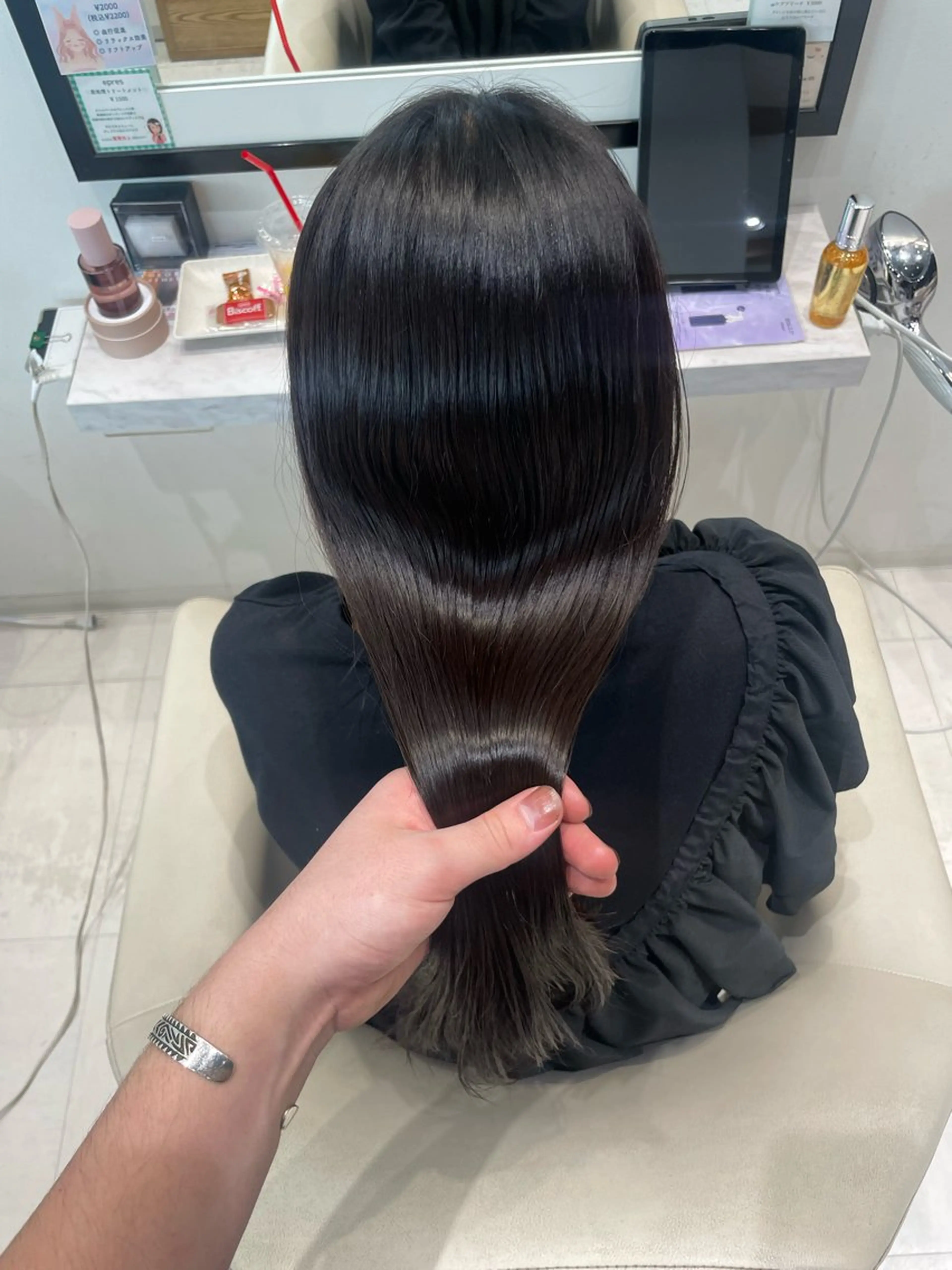 ロング カラー アッシュ カット ヘアカラー トリートメント k-two✨たき艶感 カラー／美髪矯正のヘアスタイル