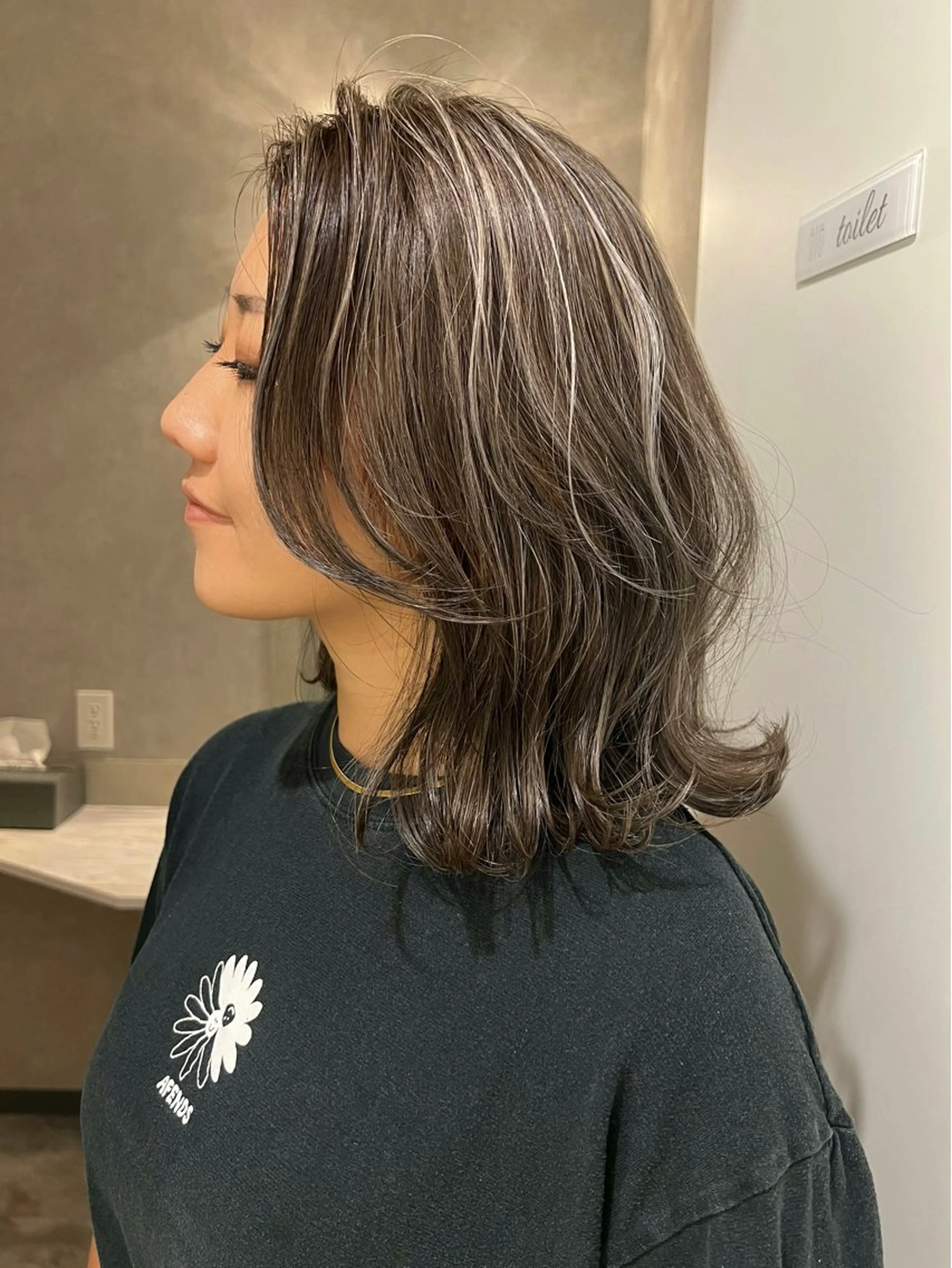 ミディアム ヘアカラー LAKING　SHIGA所属・田中 亜弥のヘアスタイル