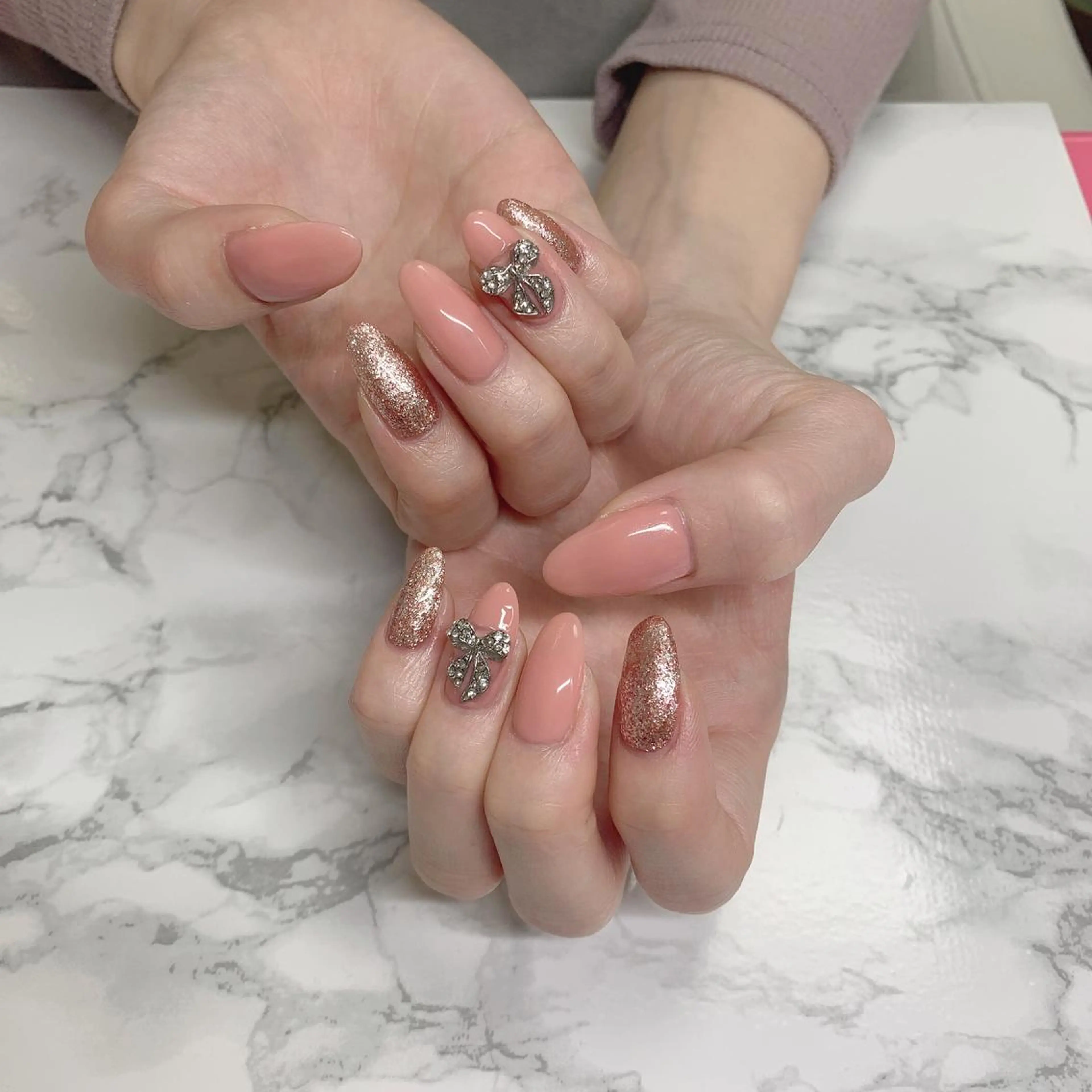 ネイル はな💎ネイル ワンホン、長さ出しのネイルデザイン