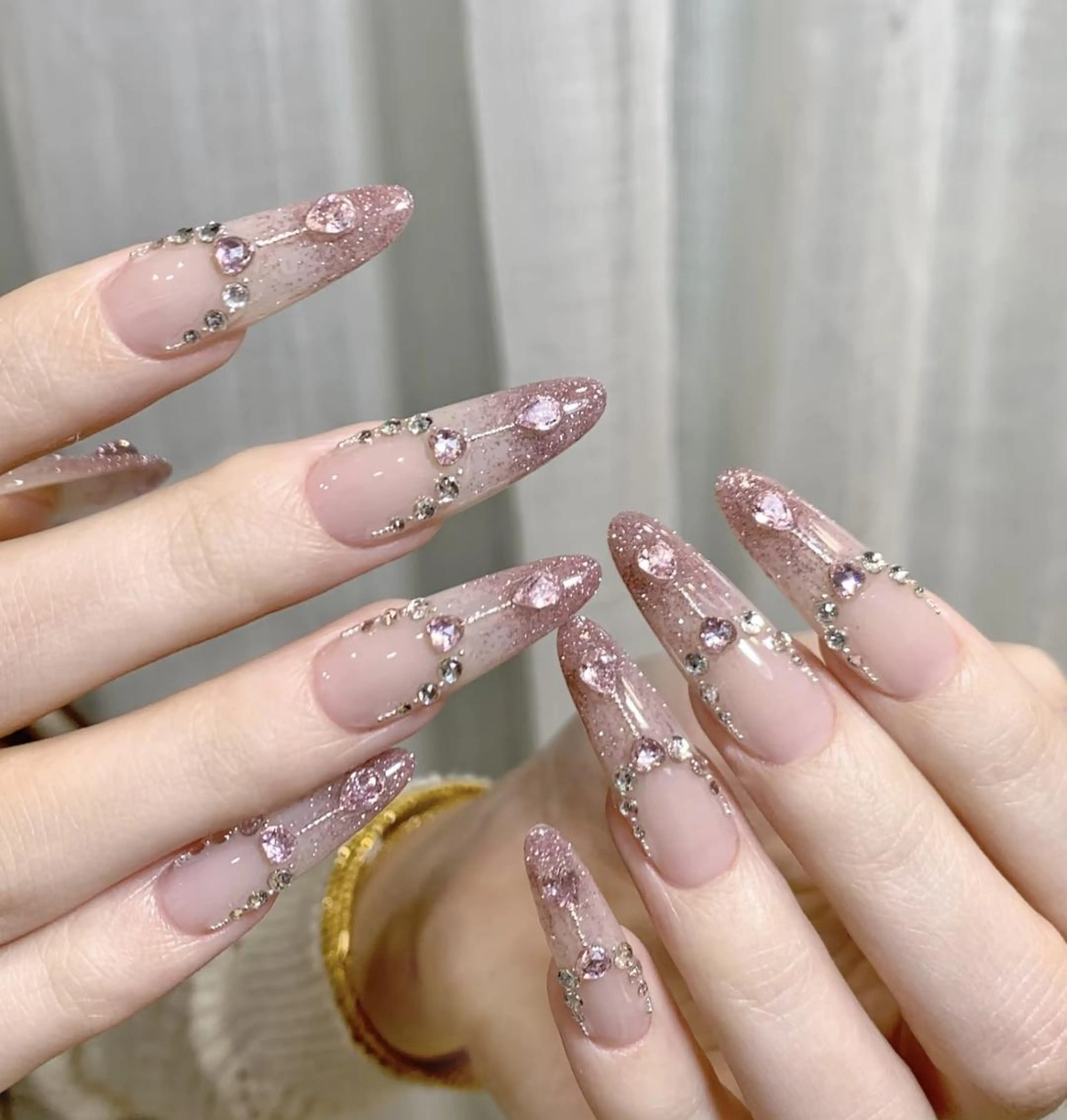 ネイル ハンドネイル 🎀 Ayaka_nailのネイルデザイン