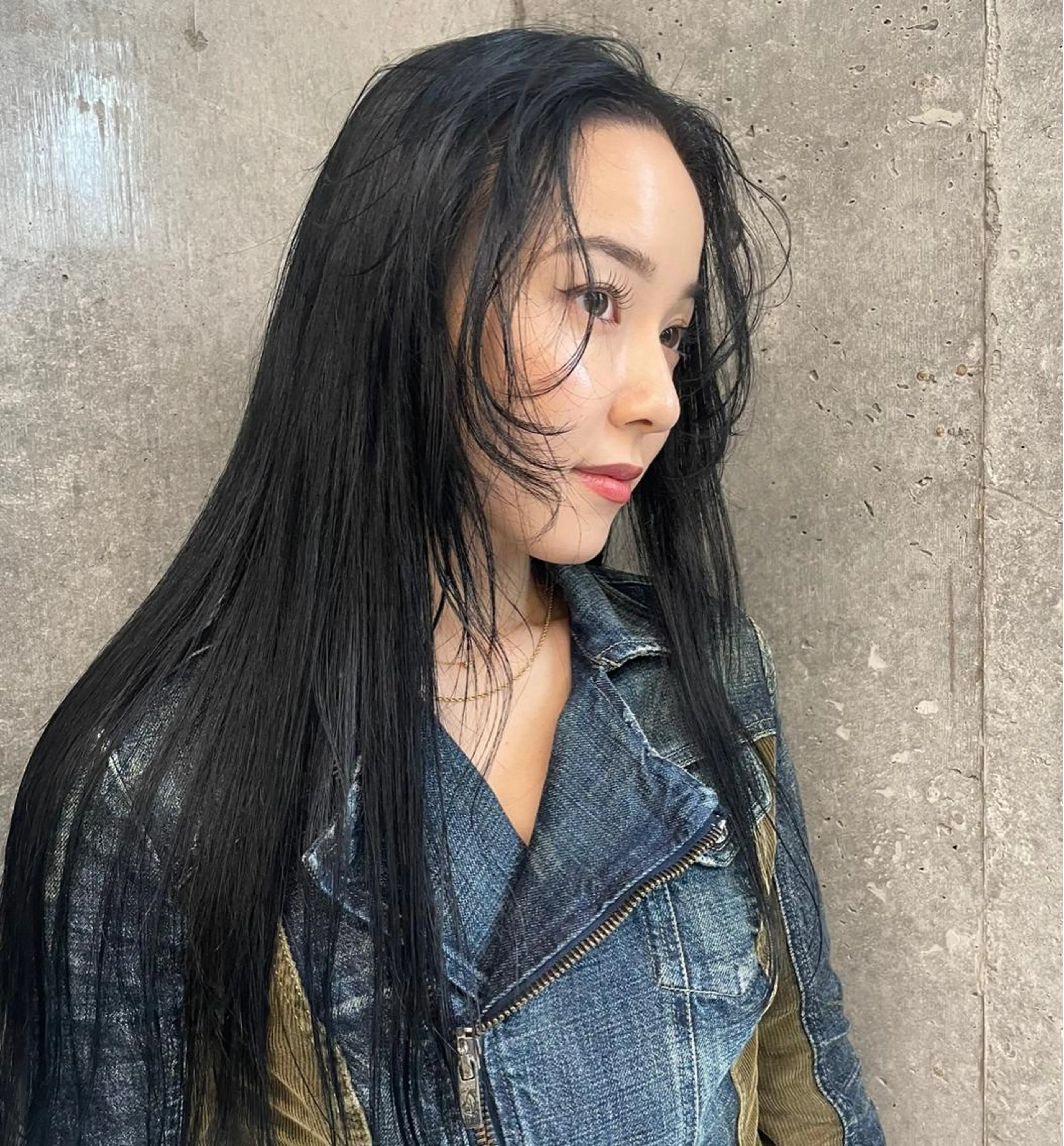 ロング カラー ヘアアレンジ 顔まわりレイヤー レイヤーカット Mizobe misakiのヘアスタイル