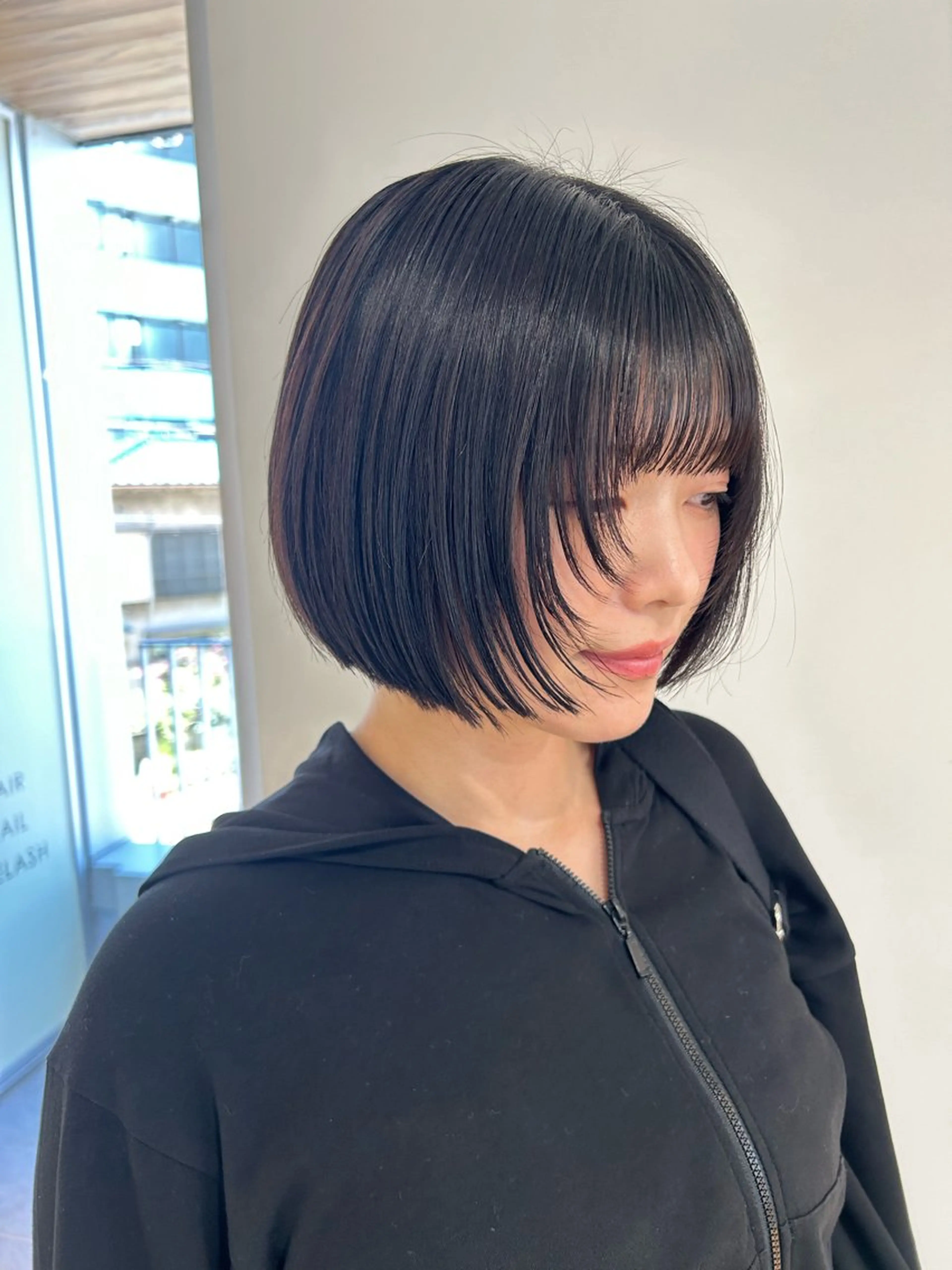 ミディアム ボブ 顔周りカット レイヤーカット 関口 桃花🌷 暖色カラーのヘアスタイル